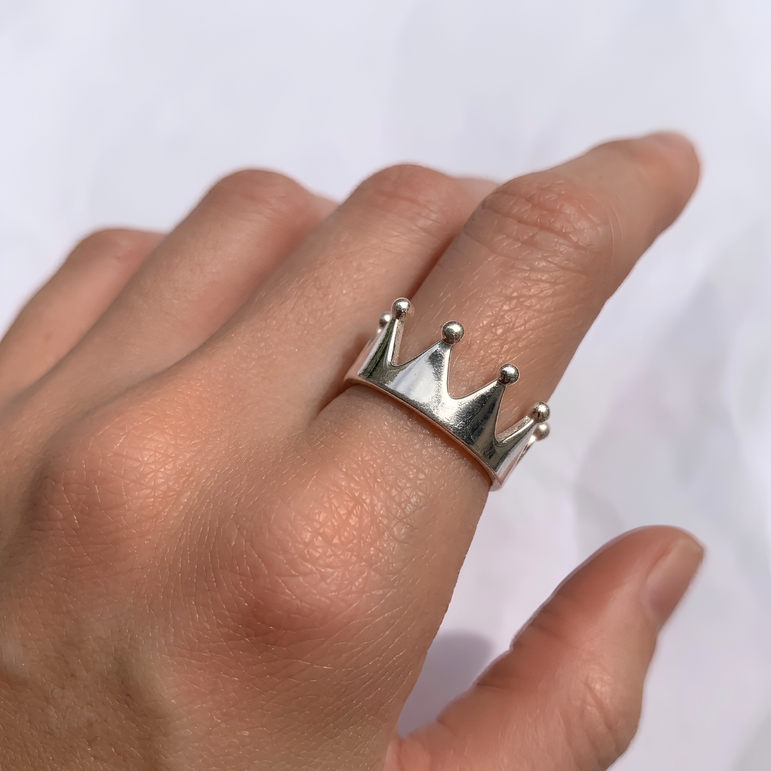 Adina Stone material options for 925 Sterling Silver, 18K Yellow Gold Vermeil, 18K White Gold Vermeil, 18K Rose Gold Vermeil.
