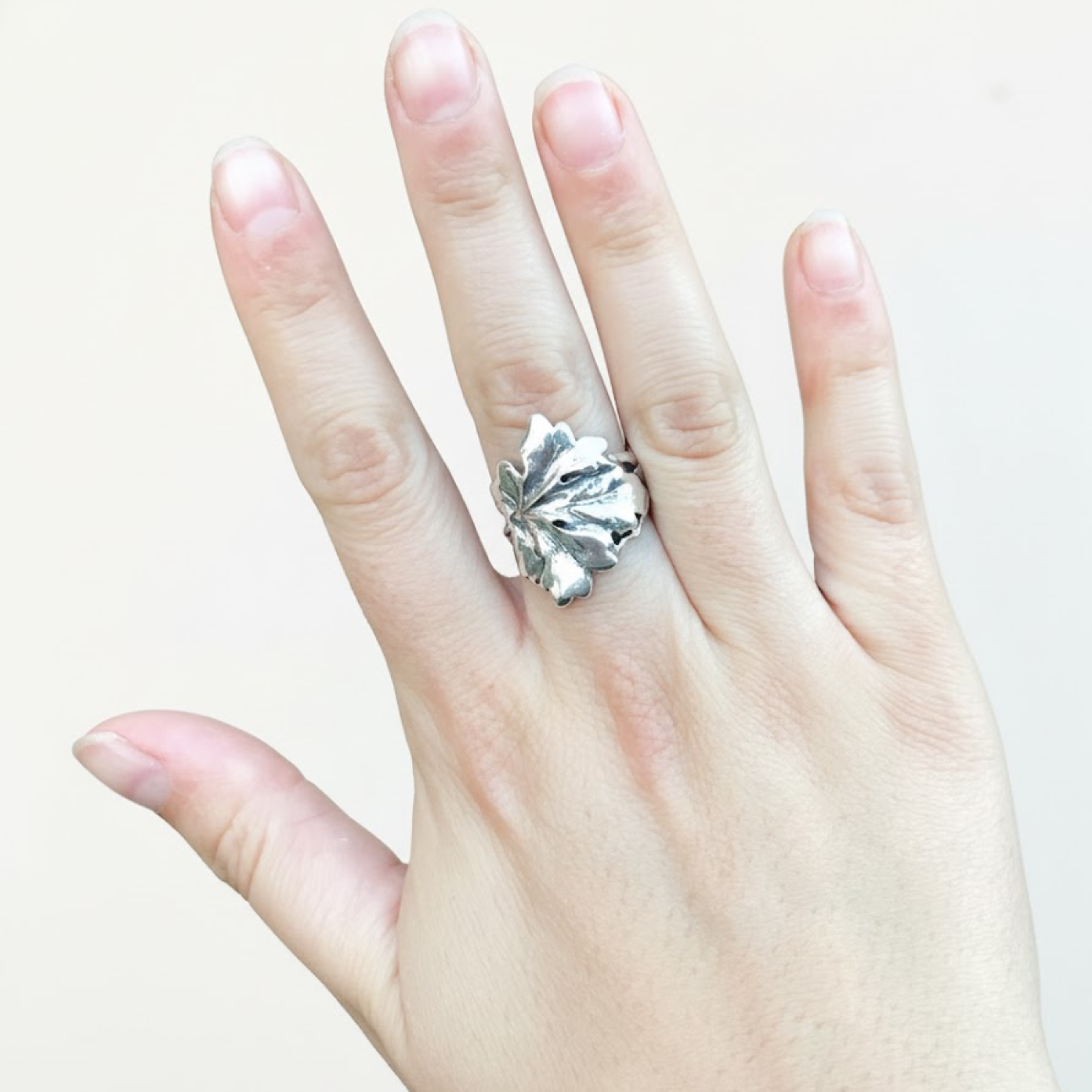 Silver Leaf Ring - Handcrafted Maple Leaf Design in 925 Sterling Silver, perfect for adding a touch of nature to your style.