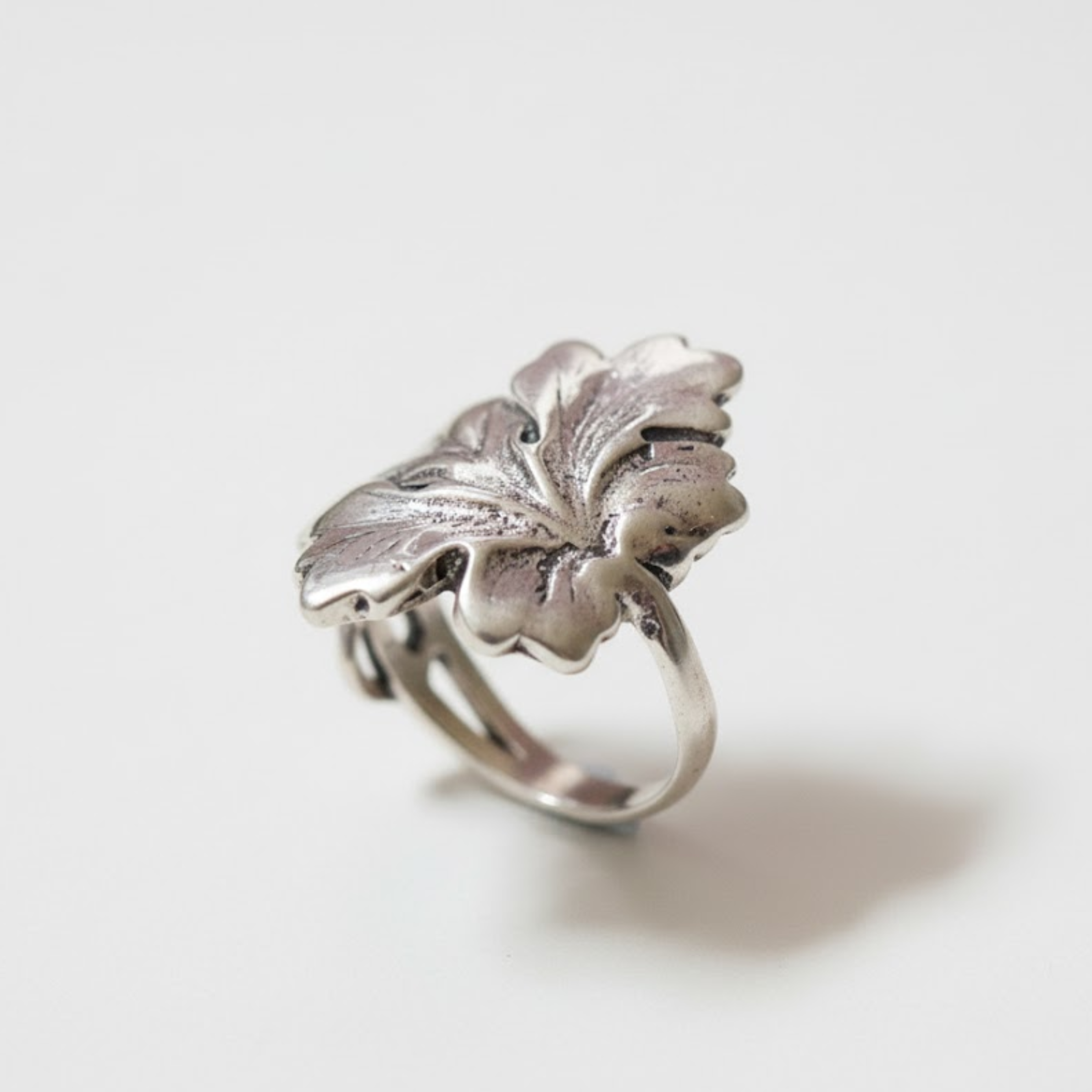 Silver Leaf Ring - Maple Leaf Ring - Statement Leaf Ring made in 925 Sterling Silver. Ideal for everyday wear and perfect for birthday gifting and special occasions.