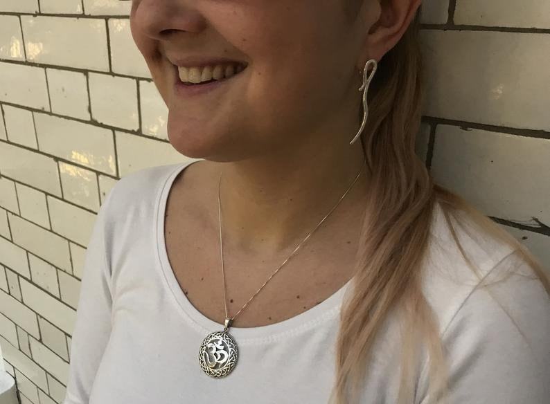 Silver Om Pendant, Meditation Pendant, Silver Yoga Pendant, Buddhist Pendant, Silver Ohm Pendant, Symbolic Pendant, Buddhist Ohm Om Symbol