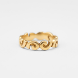 Artistic Gold Wavy Ring in 18k Gold Vermeil, ideal for birthdays and celebrations. Stylish design for everyday elegance.