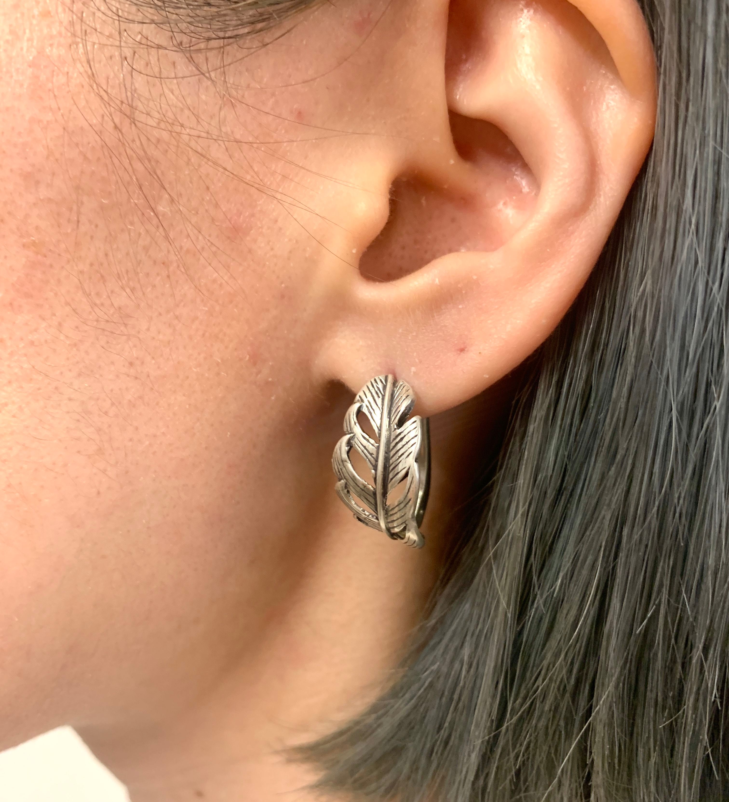 Feather Earrings, Nature Earrings, Silver Feather, Silver Leaf Earrings, Curved Feather, Feather Studs, Simple Earrings, 925 Silver Earrings