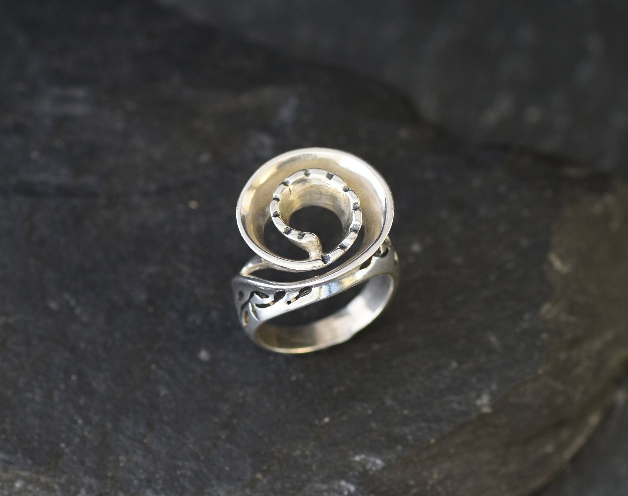 Silver Shell Ring, Shell Ring, Swirl Ring, Spiral Ring, Round Ring, Chunky Ring, Statement Ring, Vintage Ring, Silver Ring, 925 Solid Silver