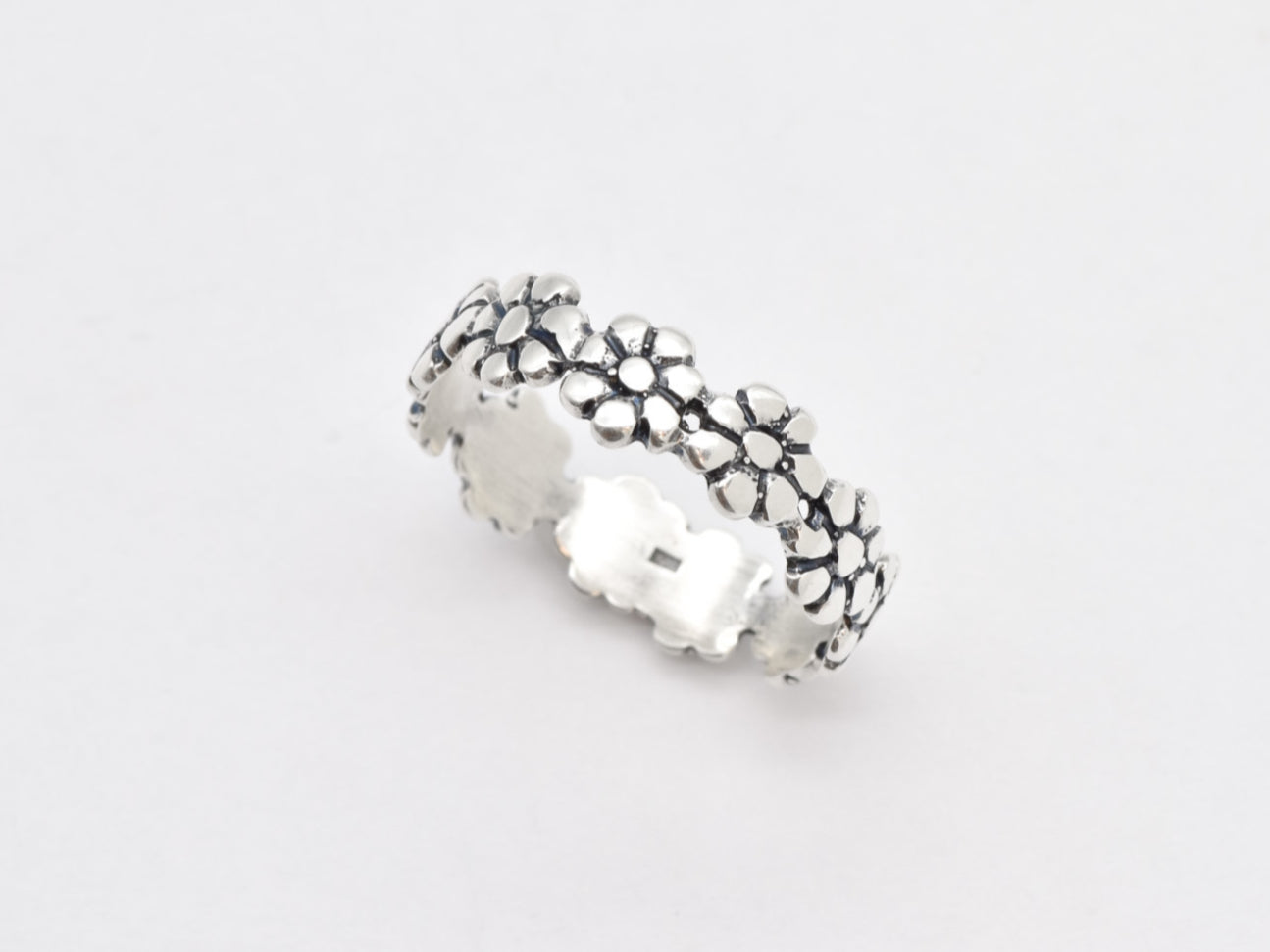 Gold Flower Band, Eternity Ring, Daisy Ring, Stackable Band, Gold Plated Band, Dainty Band, Floral Ring, Daisies Band, Gold Vermeil Ring(2)