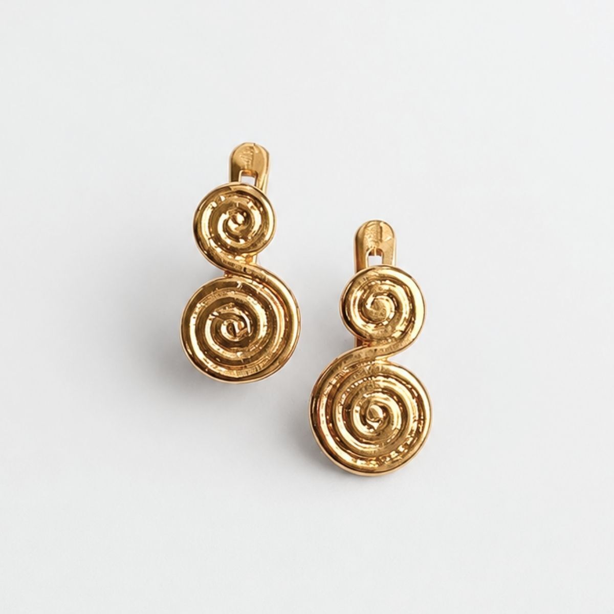 made in 18k Gold Vermeil. Ideal for everyday wear and perfect for birthday gifting and special occasions.