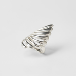 Elegant silver wing ring in 925 sterling silver, ideal for adding charm to any outfit or celebrating special moments.