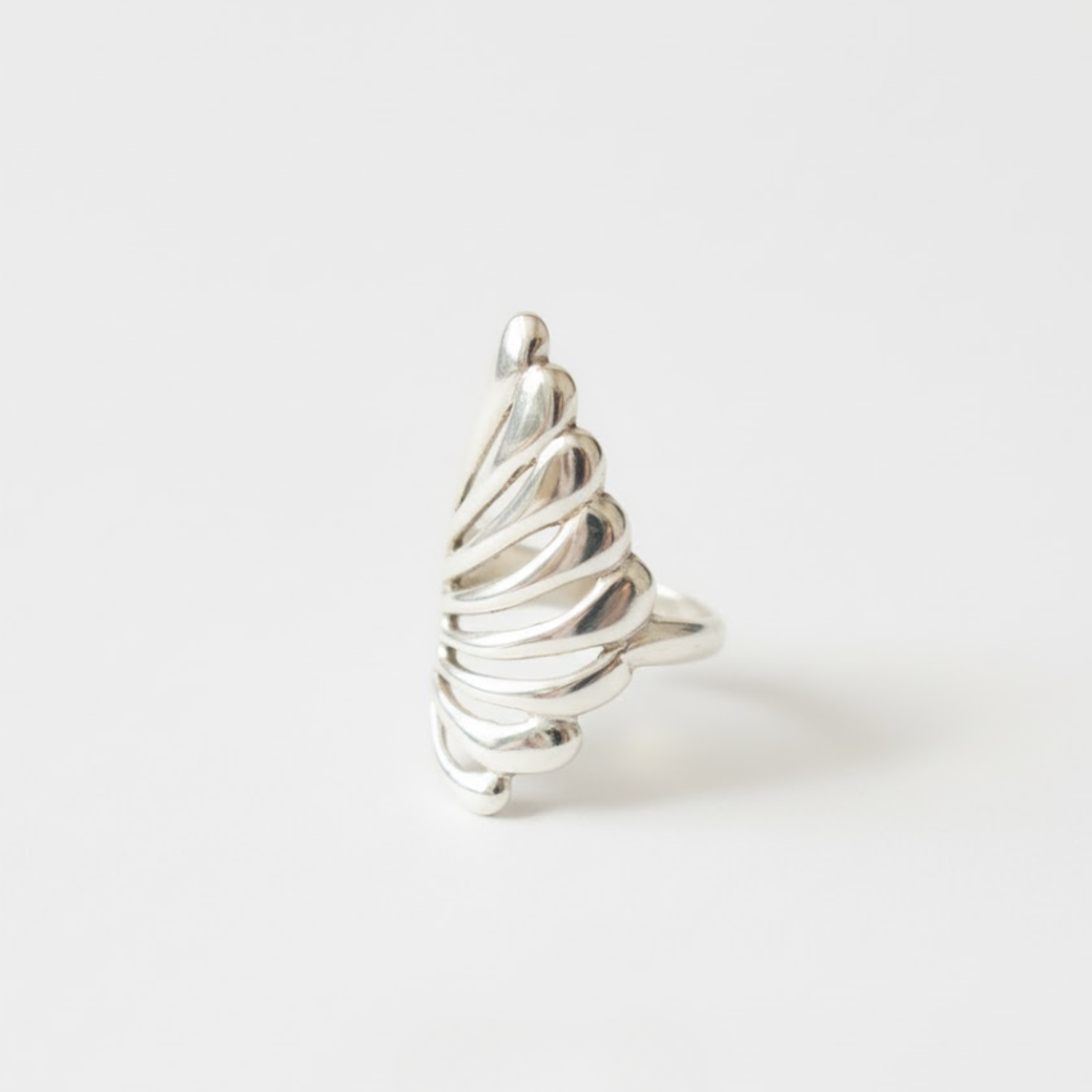 Sleek angel wing ring crafted from 925 sterling silver, perfect for daily wear and a thoughtful gift for loved ones.