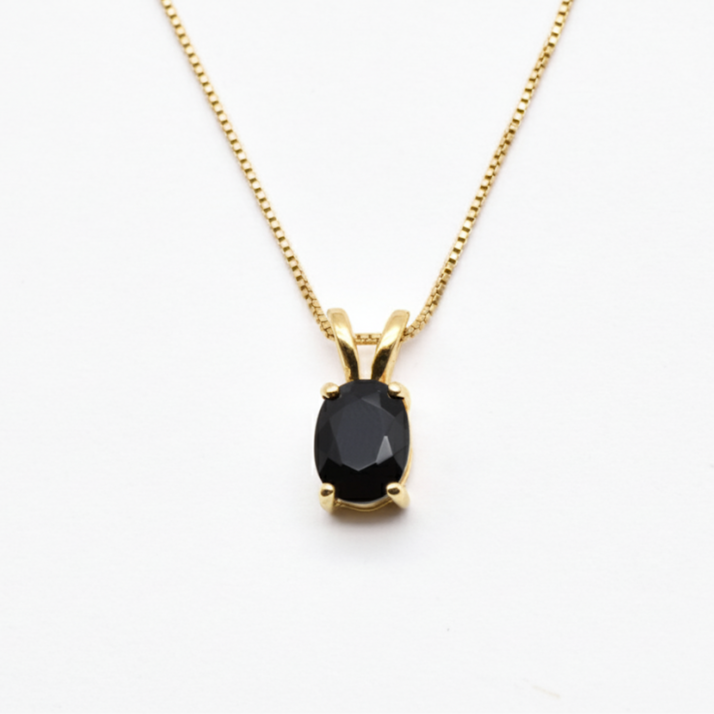 Gold Onyx Pendant - Natural Onyx Necklace - Black Oval Pendant made in 18k Gold Vermeil. Ideal for everyday wear and perfect for birthday gifting and special occasions.