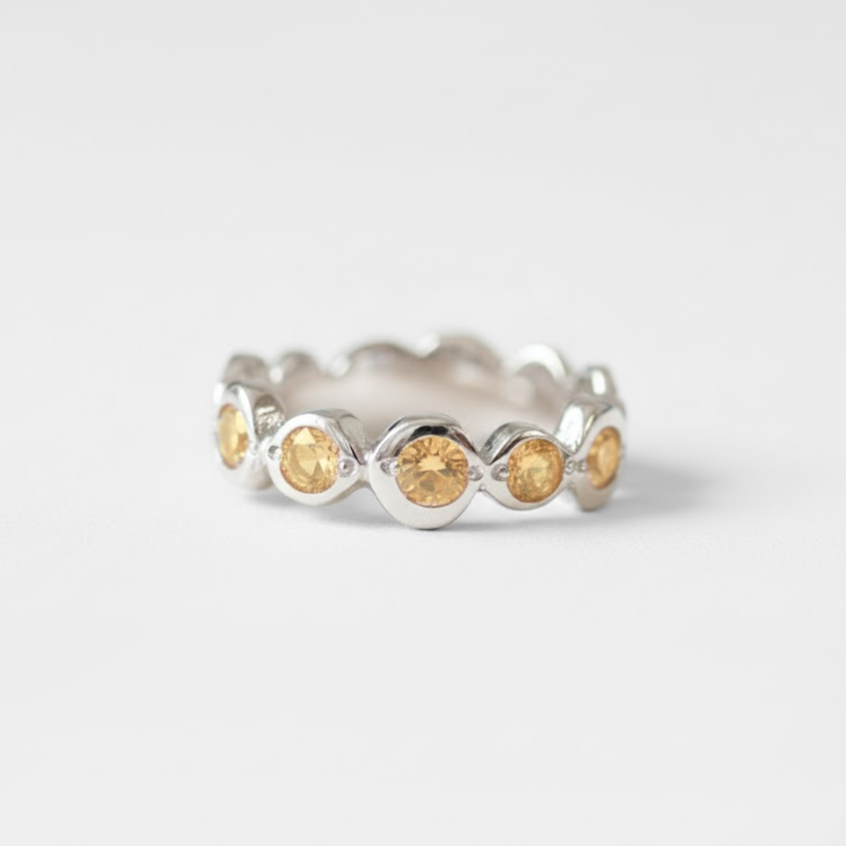 Gorgeous Citrine Eternity Ring in 925 Sterling Silver - Perfect for adding a touch of vintage charm to any outfit.