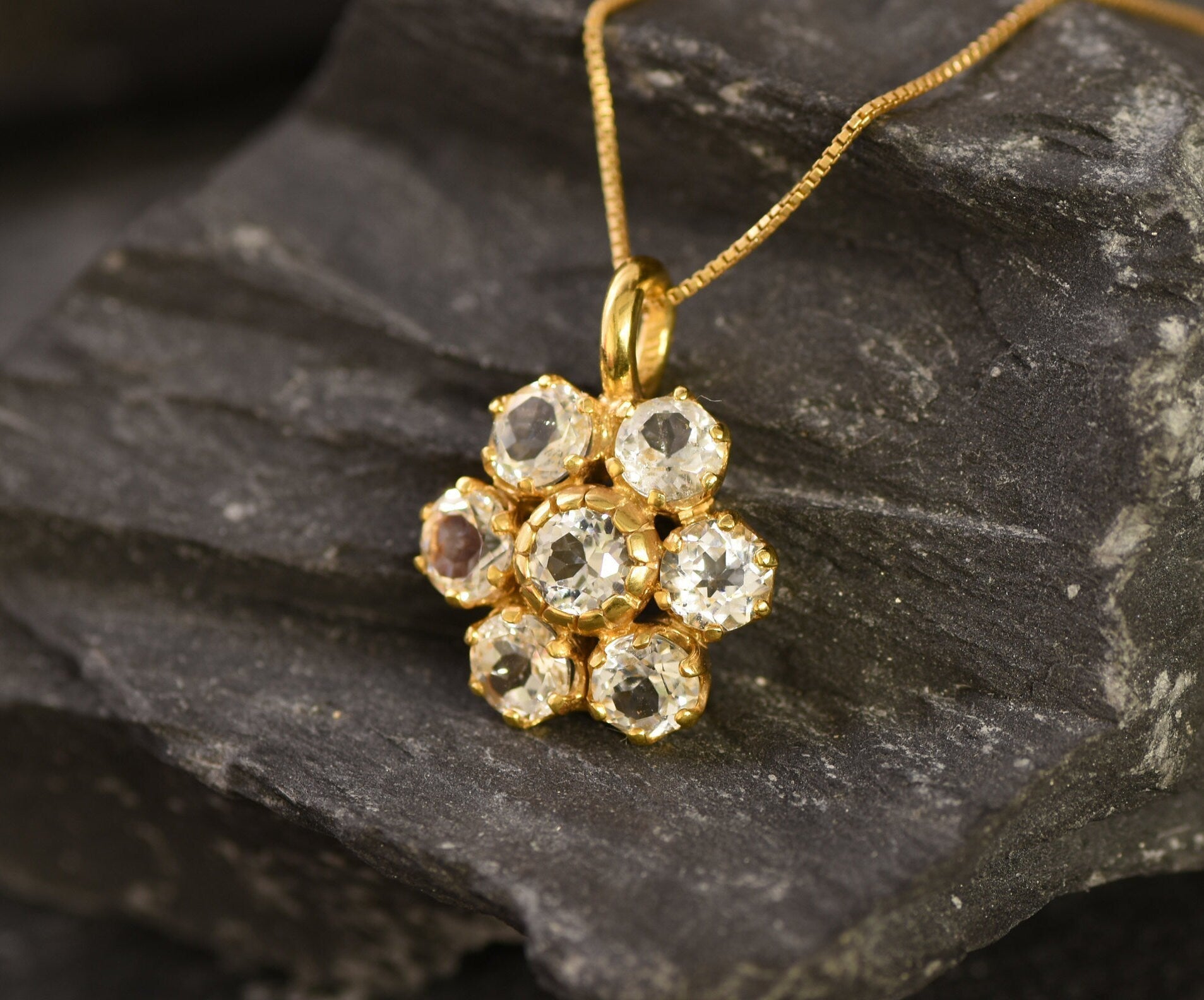 Gold Topaz Pendant, Natural White Topaz, White Topaz Pendant, Gold Flower Pendant, Vintage Pendant, Large Daisy Pendant, Statement Pendant