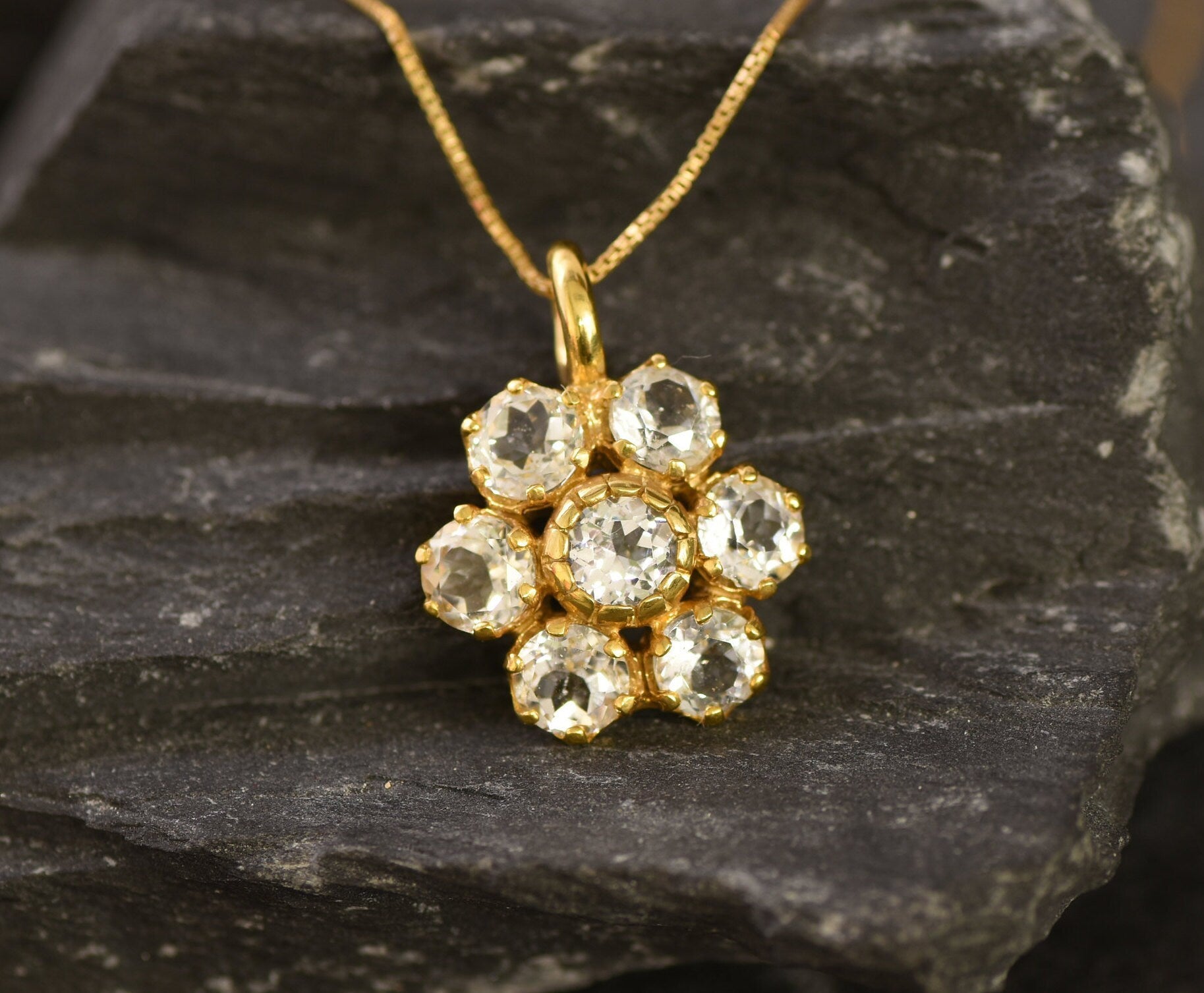 Gold Topaz Pendant, Natural White Topaz, White Topaz Pendant, Gold Flower Pendant, Vintage Pendant, Large Daisy Pendant, Statement Pendant