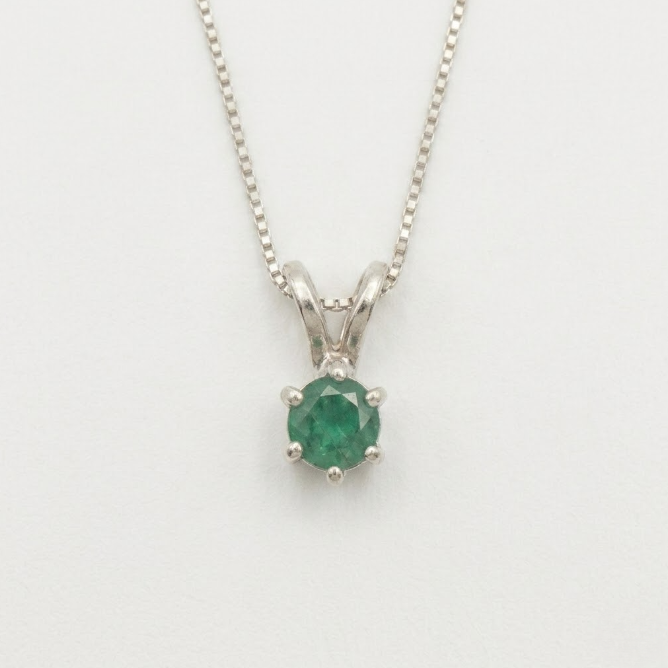 Natural Emerald Pendant made in 925 Sterling Silver with Round Natural Green Emerald in Prong setting, May Birthstone gift idea, symbolizes growth, harmony, and deep emotional healing, ideal for everyday wear and perfect for birthday gifting and special occasions.