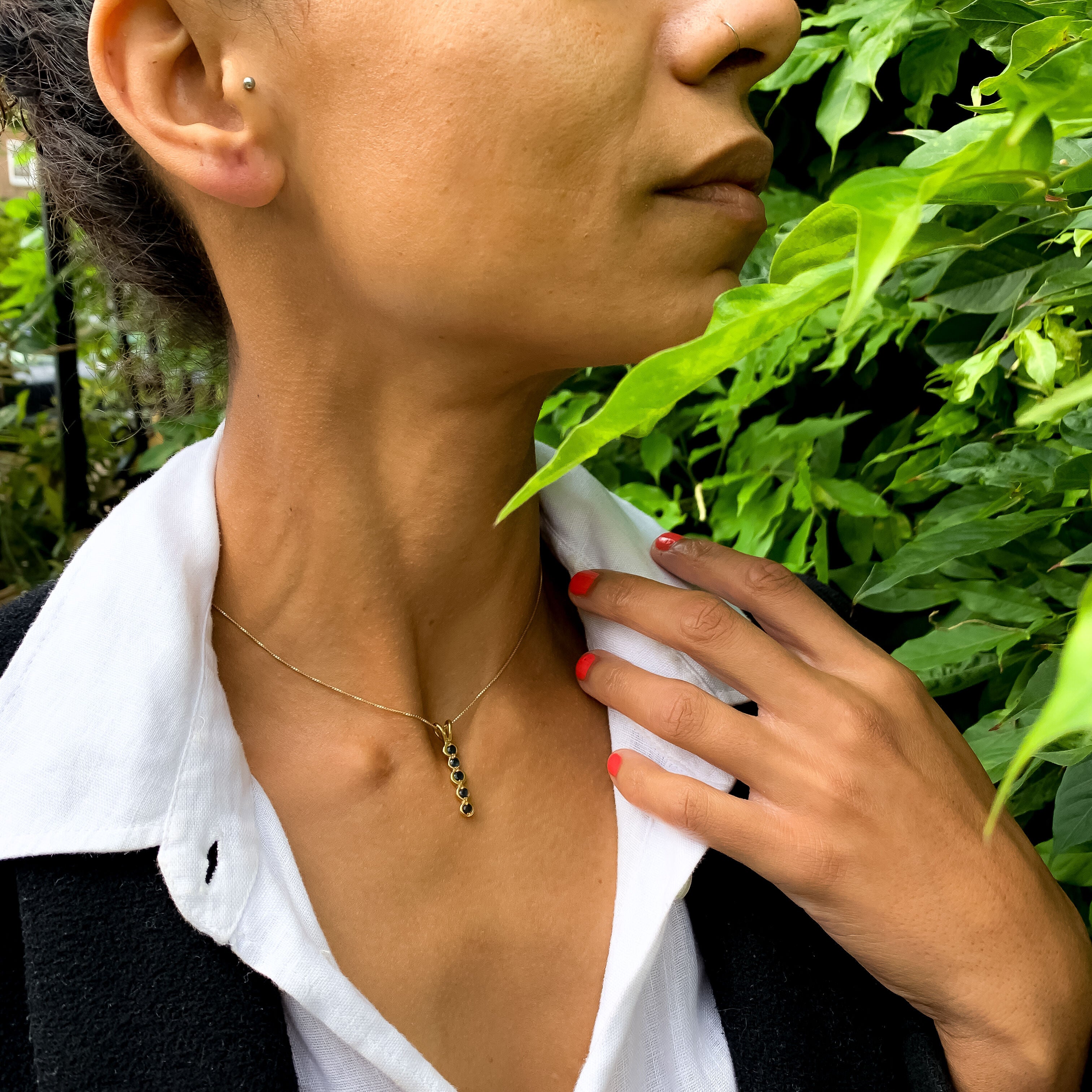 Elegant Gold Bubble Pendant featuring a Natural Sapphire, crafted in 18k Gold Vermeil. Perfect for gifts and daily wear.