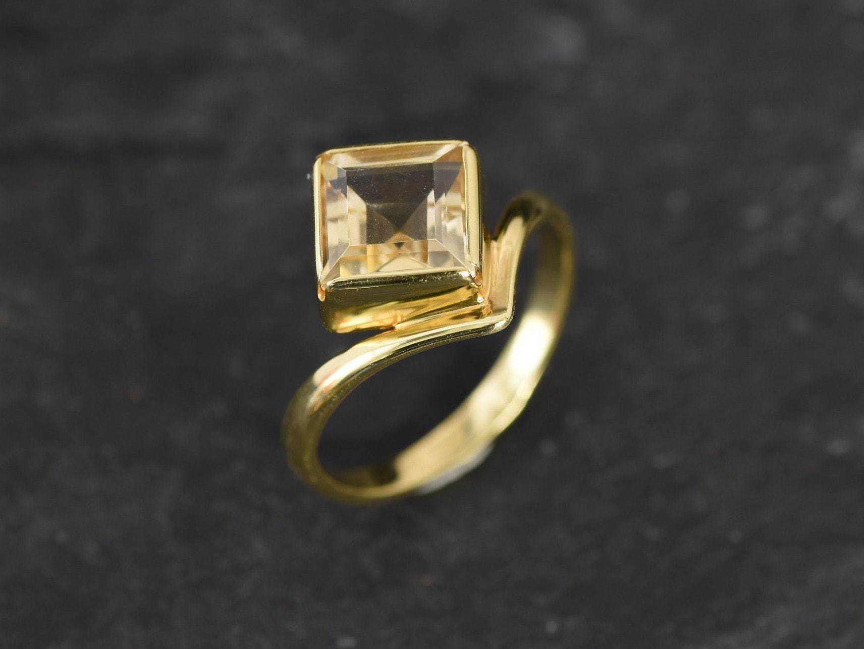 Gold Citrine Ring, Natural Citrine, November Ring, Gold Solitaire Ring, Vintage Gold Ring, Citrine Ring, Yellow Dimond Ring, 925 Silver Ring