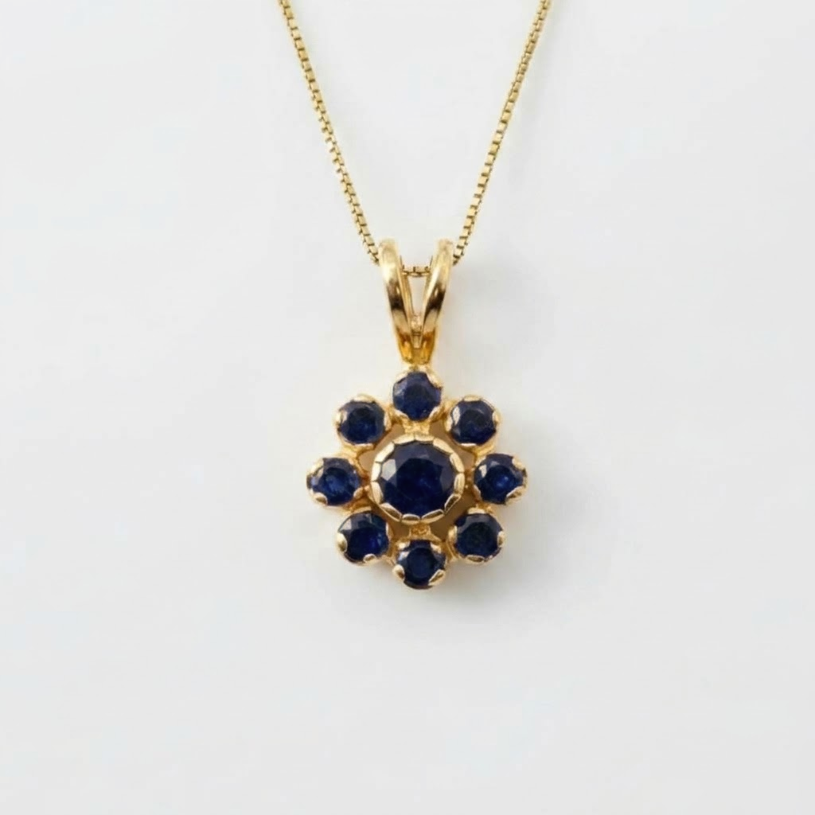 Blue Flower Gold Pendant - Natural Sapphire Necklace, Gold Sapphire Pendant made in 18k Gold Vermeil. Ideal for everyday wear and perfect for birthday gifting and special occasions.