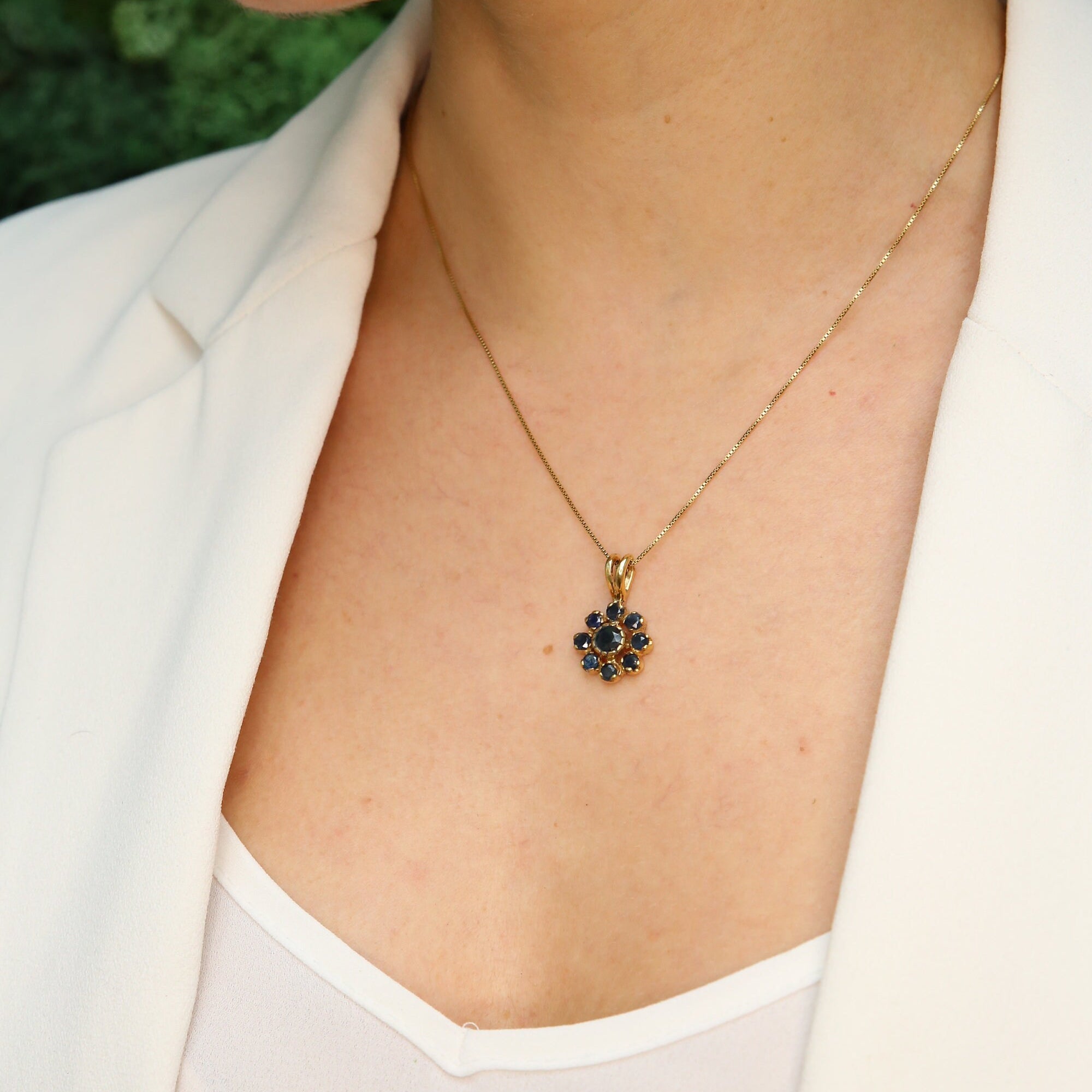 Elegant Blue Sapphire Necklace in 18k Gold Vermeil, perfect for daily wear and special celebrations.