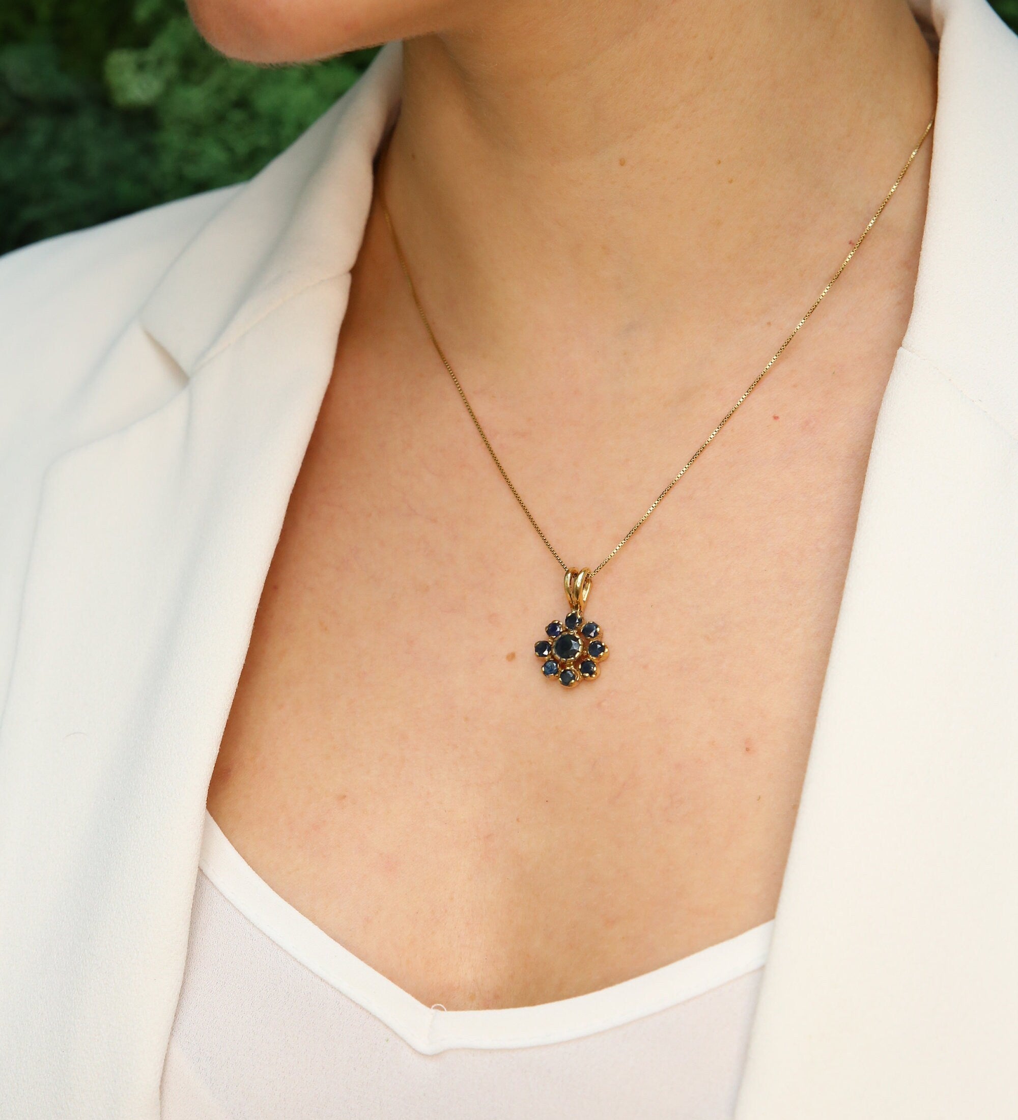 Elegant Blue Sapphire Necklace in 18k Gold Vermeil, perfect for daily wear and special celebrations.