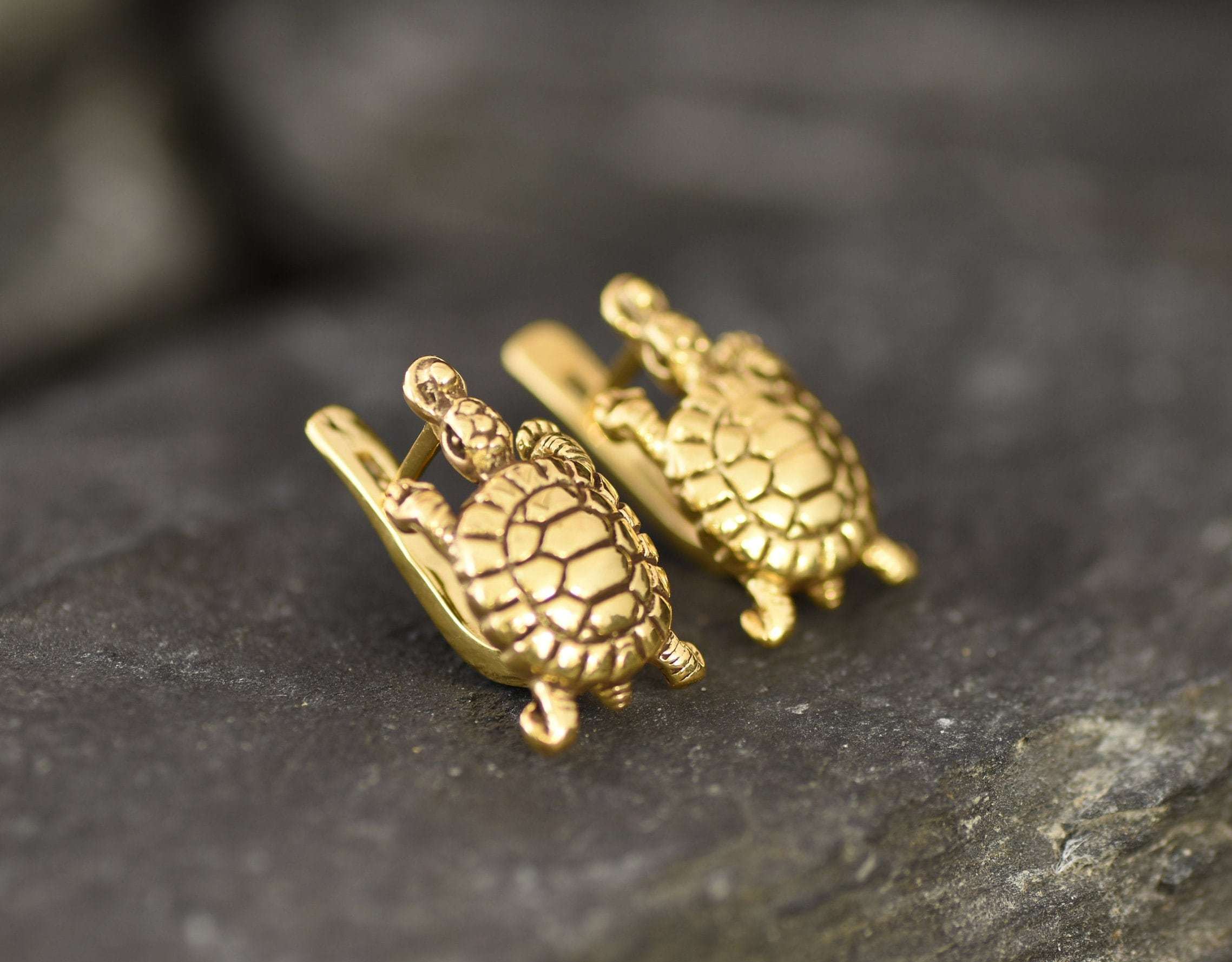 Gold Turtle Earrings, Tortoise Earrings, Gold Turtle Studs, Animal Earrings, Cute Turtle Studs, 18K Gold Plated Earrings, Artistic Earrings