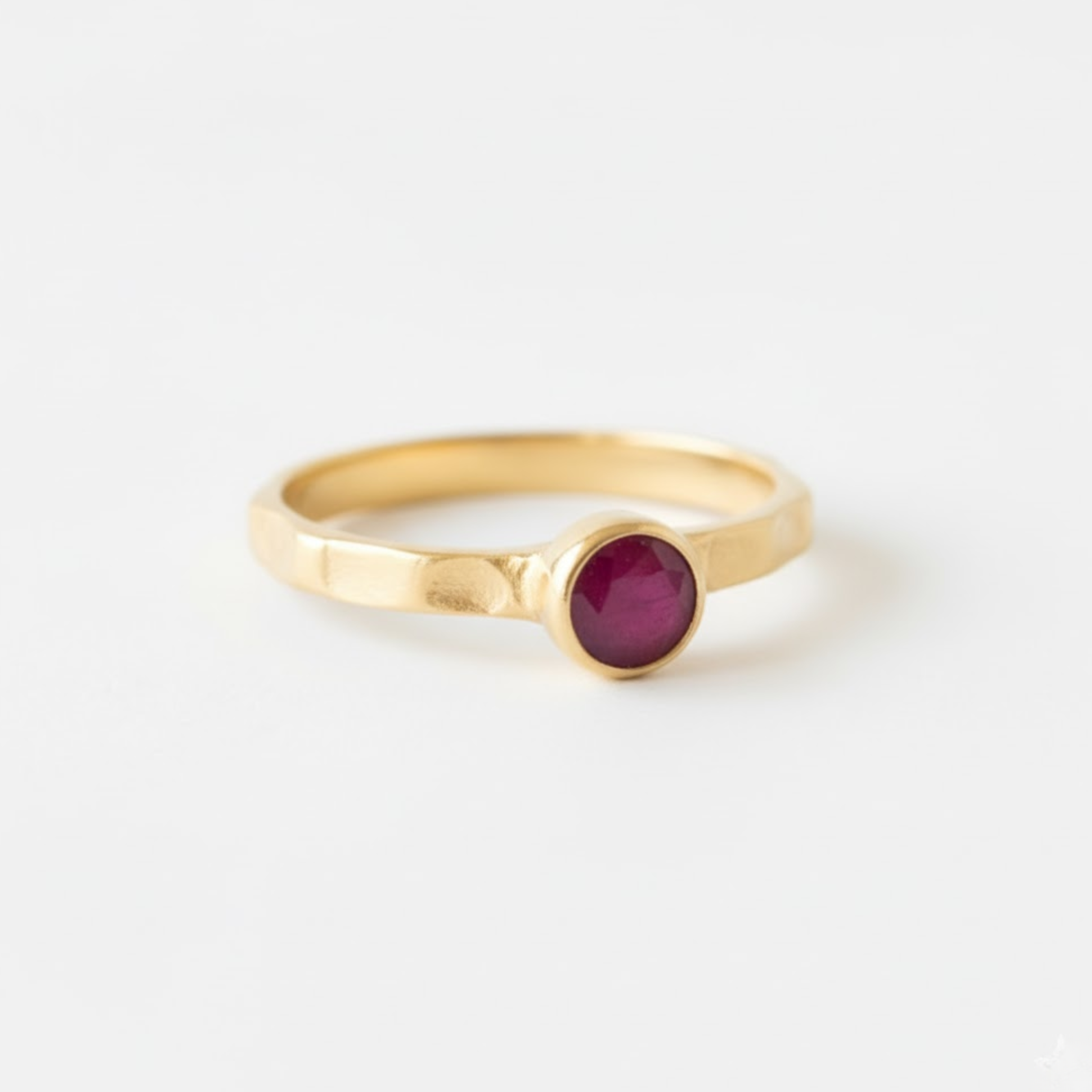 Stunning 18k Gold Vermeil ring with a vibrant Round Natural Ruby, a timeless choice for gifts and daily wear.