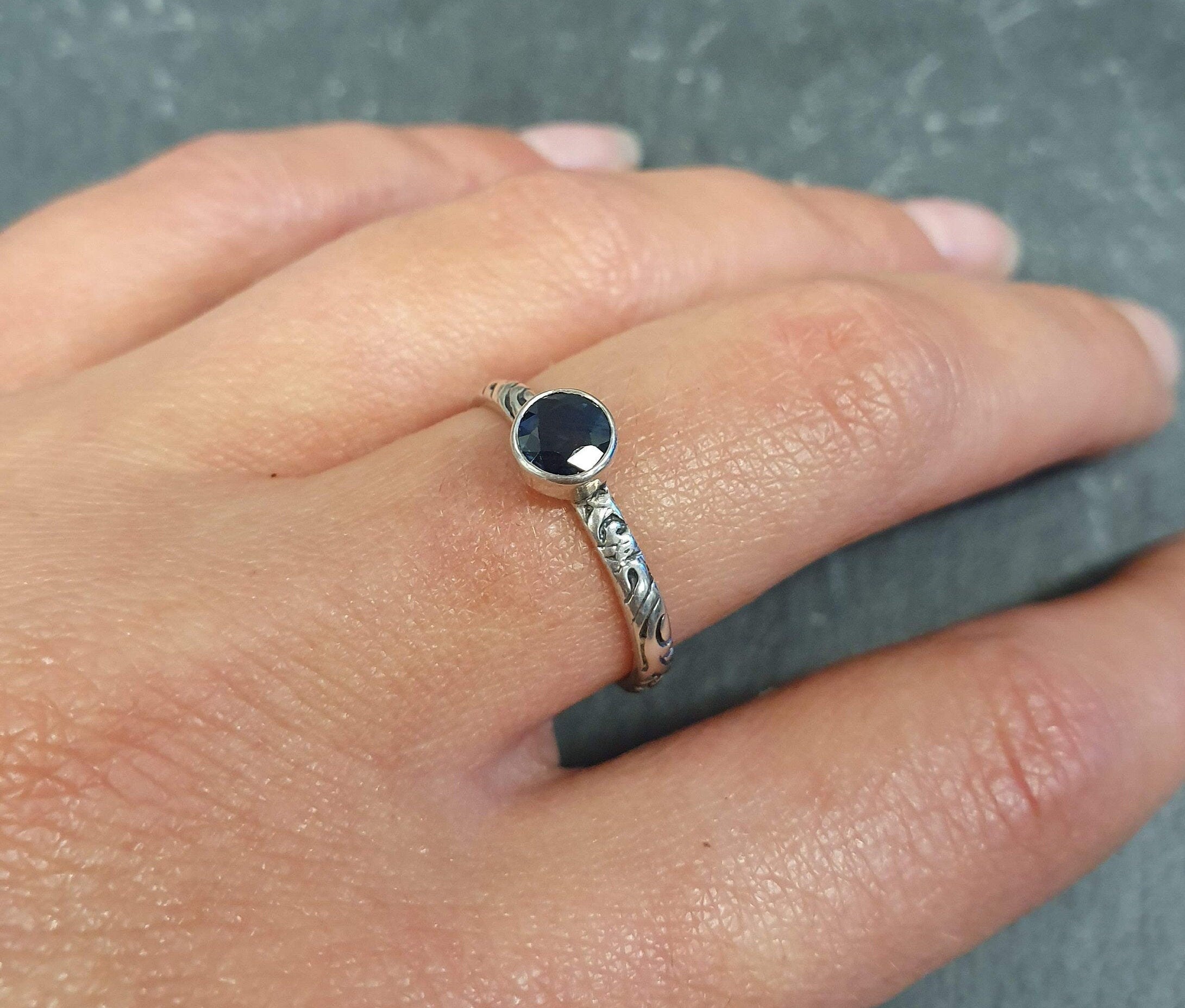Elegant 925 Silver Natural Sapphire Ring features a round Blue Sapphire, perfect for daily wear and special occasions.