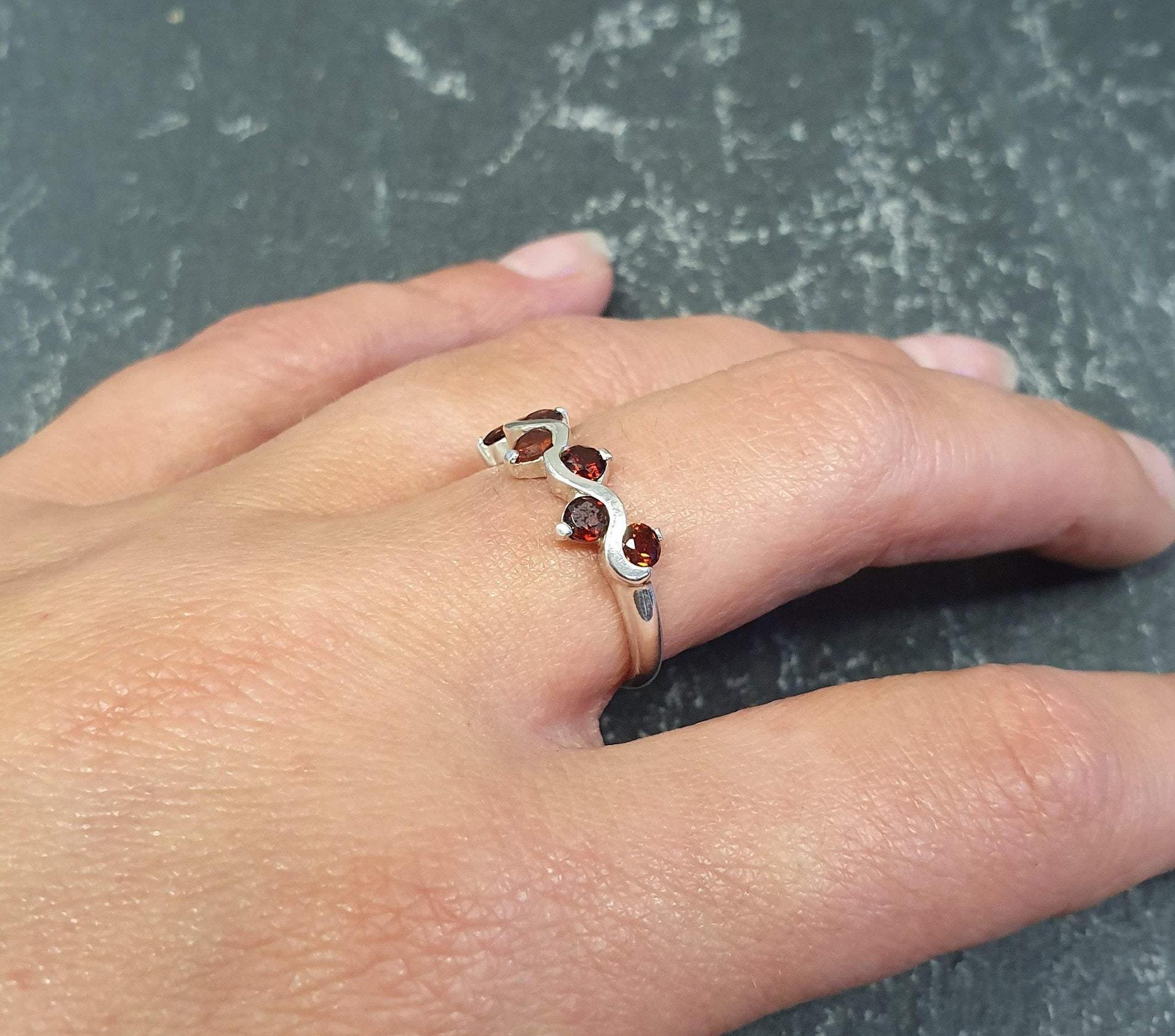 Garnet Band, Natural Garnet, January Birthstone, Asymmetric Ring, Red Vintage Ring, Red Garnet Band, Red Diamond Ring, Solid Silver Ring