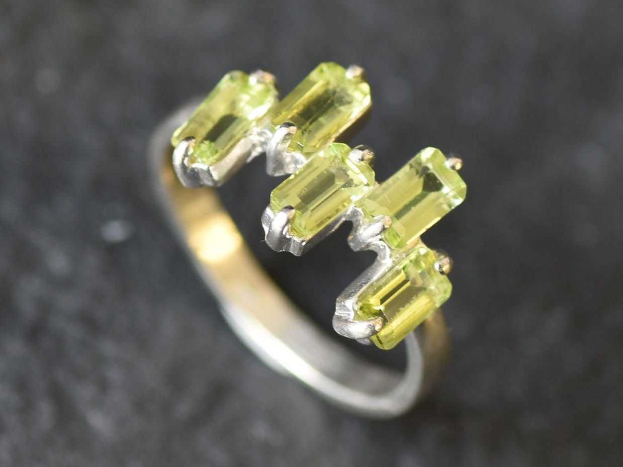 Baguette Band, Peridot Ring, Natural Peridot, Emerald Cut Ring, August Birthstone, Half Eternity Ring, Octagon Ring, Peridot Band, Silver