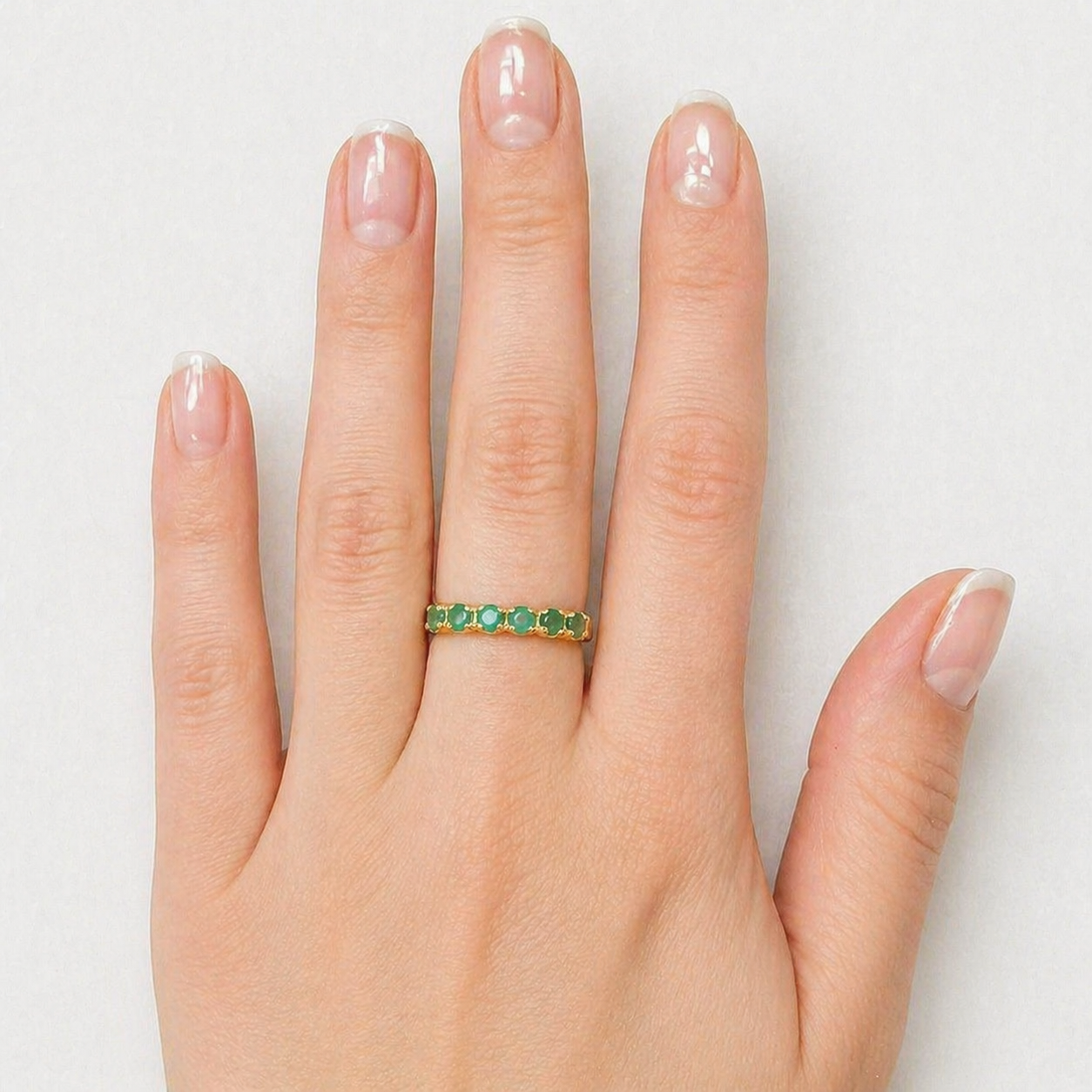 Charming 18k Gold Vermeil ring with a vibrant Natural Emerald, ideal for special occasions and celebrating May birthdays.