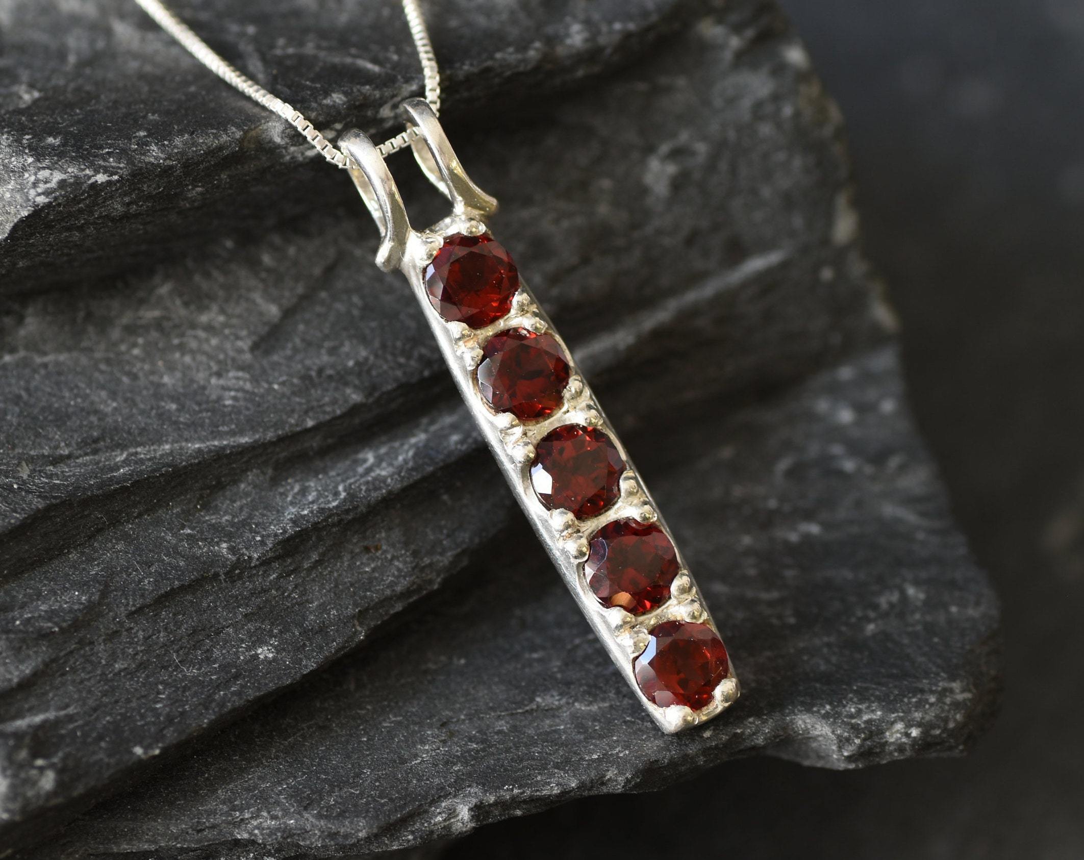 Garnet Pendant, Natural Garnet, January Birthstone, Red Line Pendant, Bar Pendant, Thick Pendant, Vintage Pendant, Red Pendant, 925 Silver