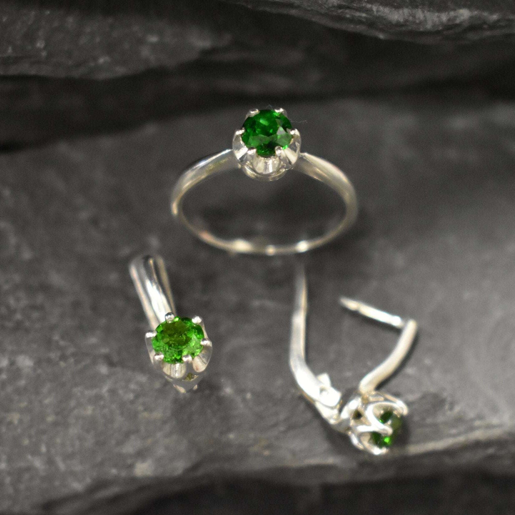 Chrome Diopside Ring, Natural Chrome, Pisces Birthstone, Promise Ring, Vintage Ring, Green Diamond Ring, Solitaire Ring, Solid Silver Ring