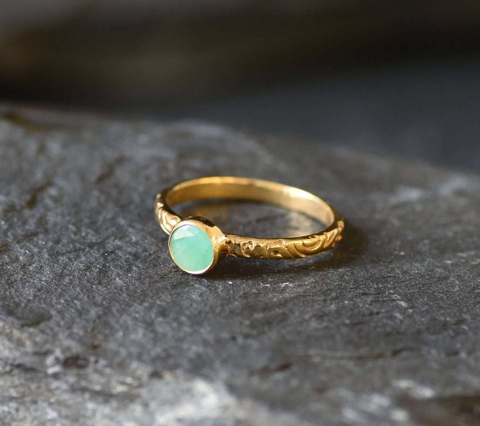 Natural Emerald Ring made in 18k Gold Vermeil with Round Natural Green Emerald in Bezel setting, May Birthstone gift idea, symbolizes growth, harmony, and deep emotional healing, ideal for everyday wear and perfect for birthday gifting and special occasions.