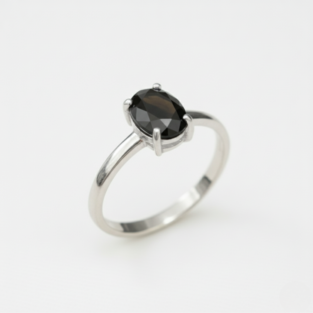 Sophisticated Black Onyx Ring in 925 Sterling Silver - A timeless accessory for both casual and formal occasions.