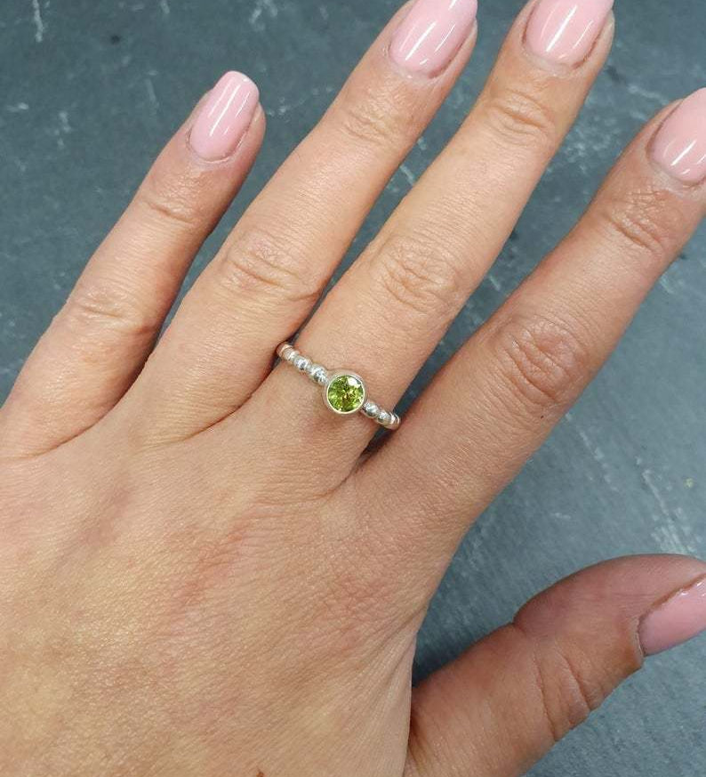 Gold Peridot Ring, Natural Peridot, Stackable Ring, Bubble Band, Beaded Band, August Birthstone, Green Ring, Minimalist Ring, Gold Vermeil