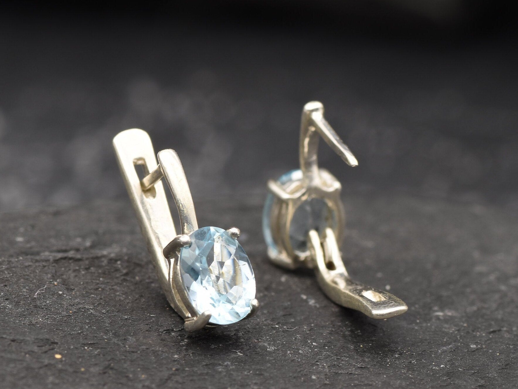 Blue Topaz Earrings, Minimal Earrings, December Birthstone, Natural Blue Topaz, Dainty Earrings, Blue Earrings, Blue Topaz Studs, 925 Silver