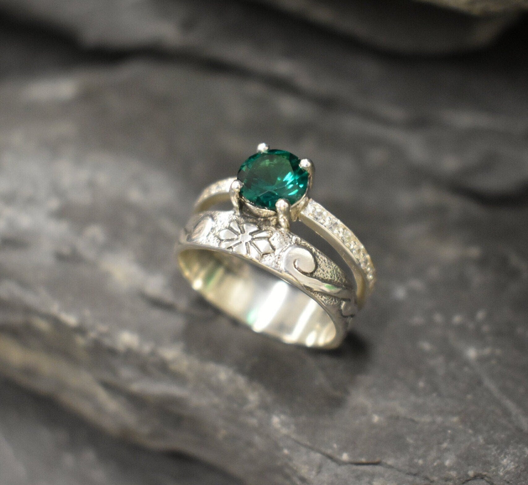 Emerald Ring, Created Emerald, Double Band Ring, Two Rings Set, Vintage Rings, Set of Stacked Rings, Green Stone Ring, Sterling Silver Ring