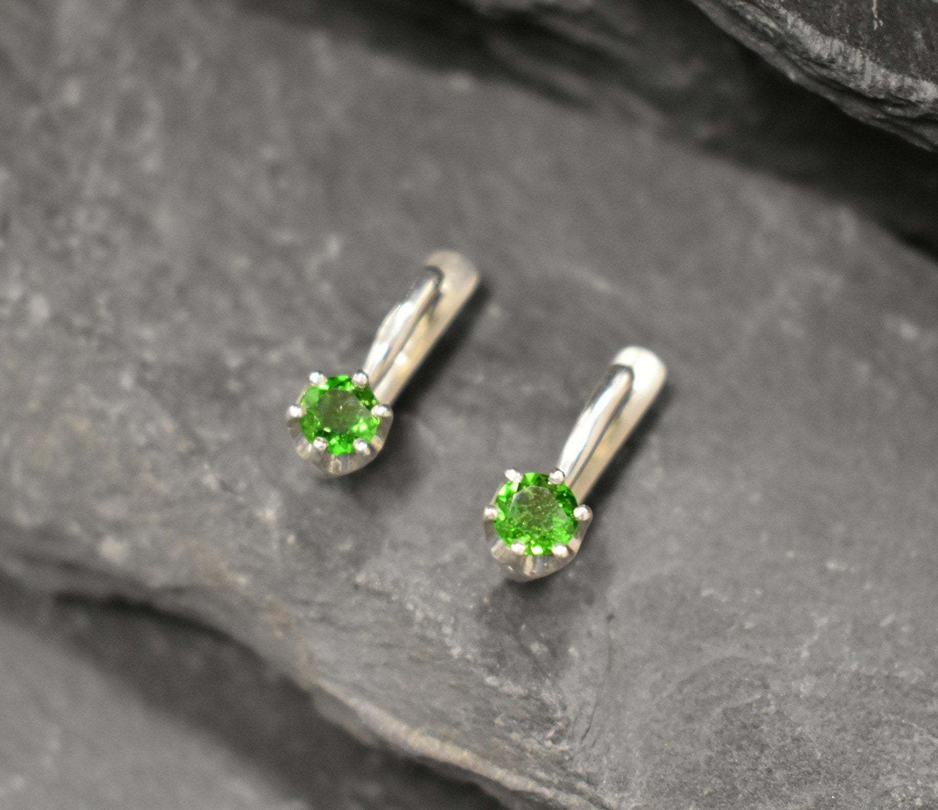 Chrome Diopside Earrings, Dainty Green Earrings, Pisces Birthstone, Green Studs, Simple Earrings, Vintage Earrings, Solid Silver Earrings