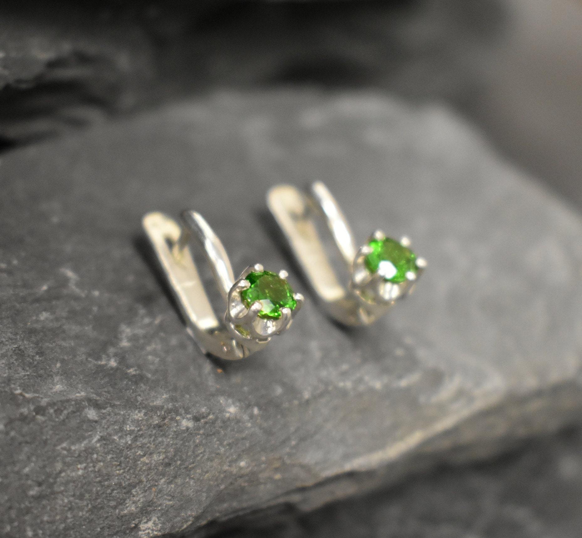 Chrome Diopside Earrings, Dainty Green Earrings, Pisces Birthstone, Green Studs, Simple Earrings, Vintage Earrings, Solid Silver Earrings