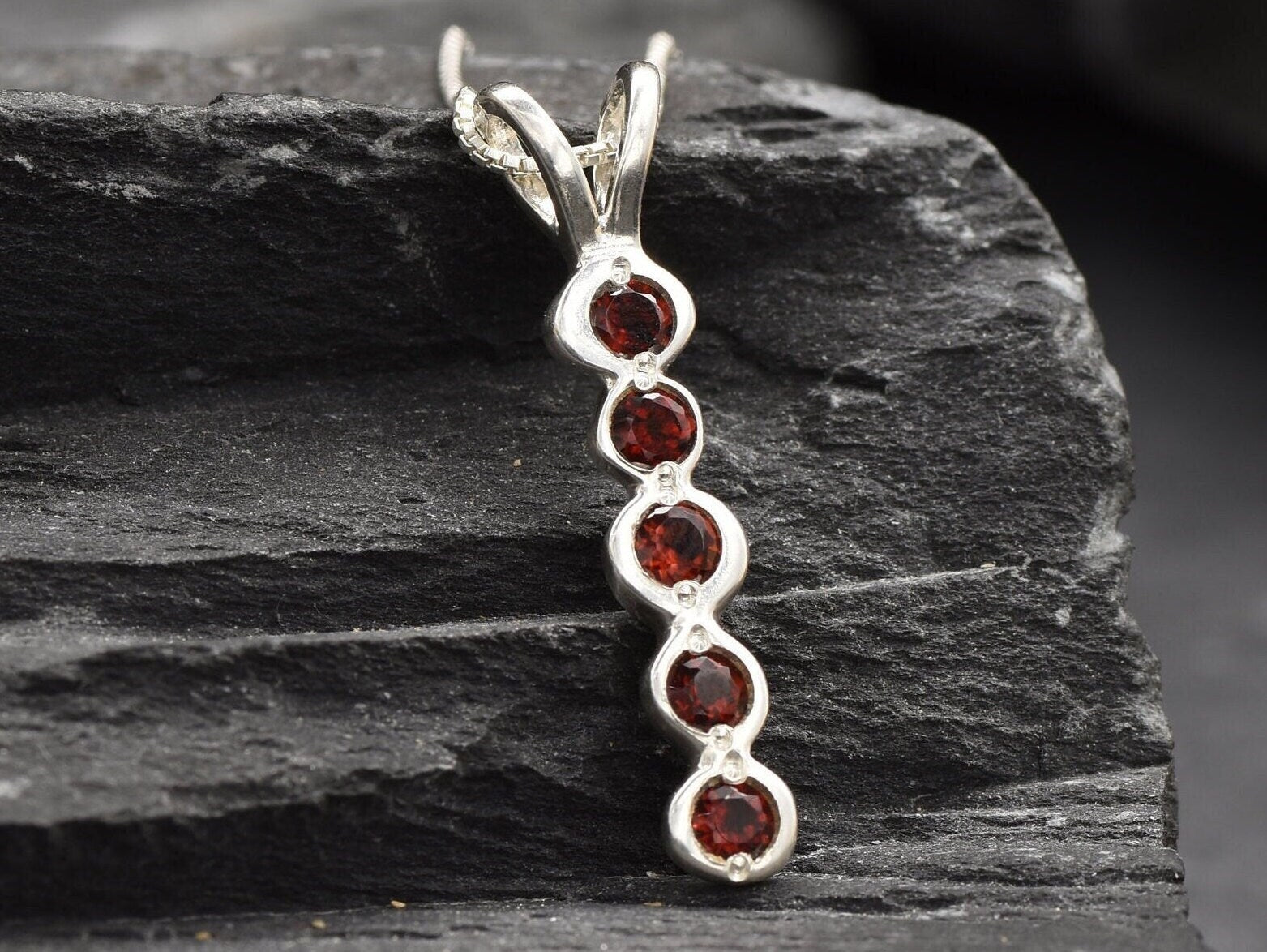 Garnet Pendant, Natural Garnet, January Birthstone, Bubble Pendant, Red Pendant, Minimalist Pendant, Layering Necklace, Garnet, 925 Silver