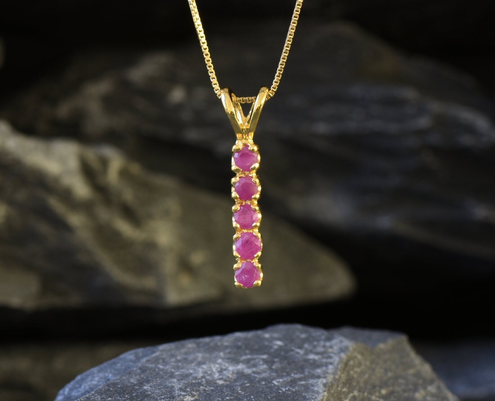 Gorgeous 18k Gold Vermeil Pendant featuring a natural red ruby, a stunning accessory for daily wear and meaningful gifts.