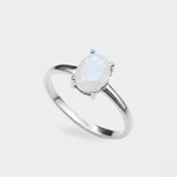 Stunning Natural Moonstone ring in 925 Sterling Silver, an ideal gift for June birthdays, embodying hope and protection.