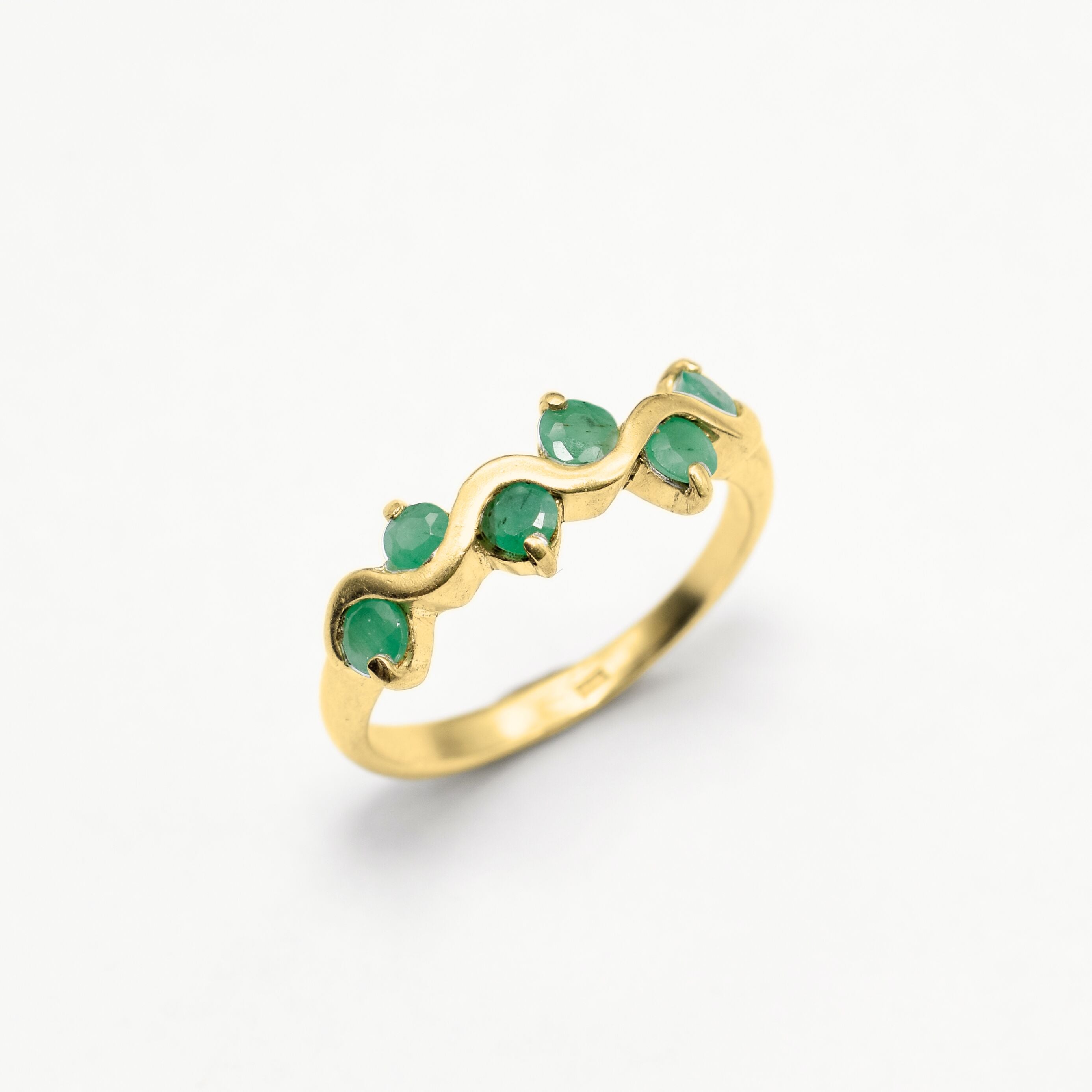 Natural Emerald Ring made in 18k Gold Vermeil with Round Natural Green Emerald in Channel-Set setting, May Birthstone gift idea, symbolizes growth, harmony, and deep emotional healing, ideal for everyday wear and perfect for birthday gifting and special occasions.