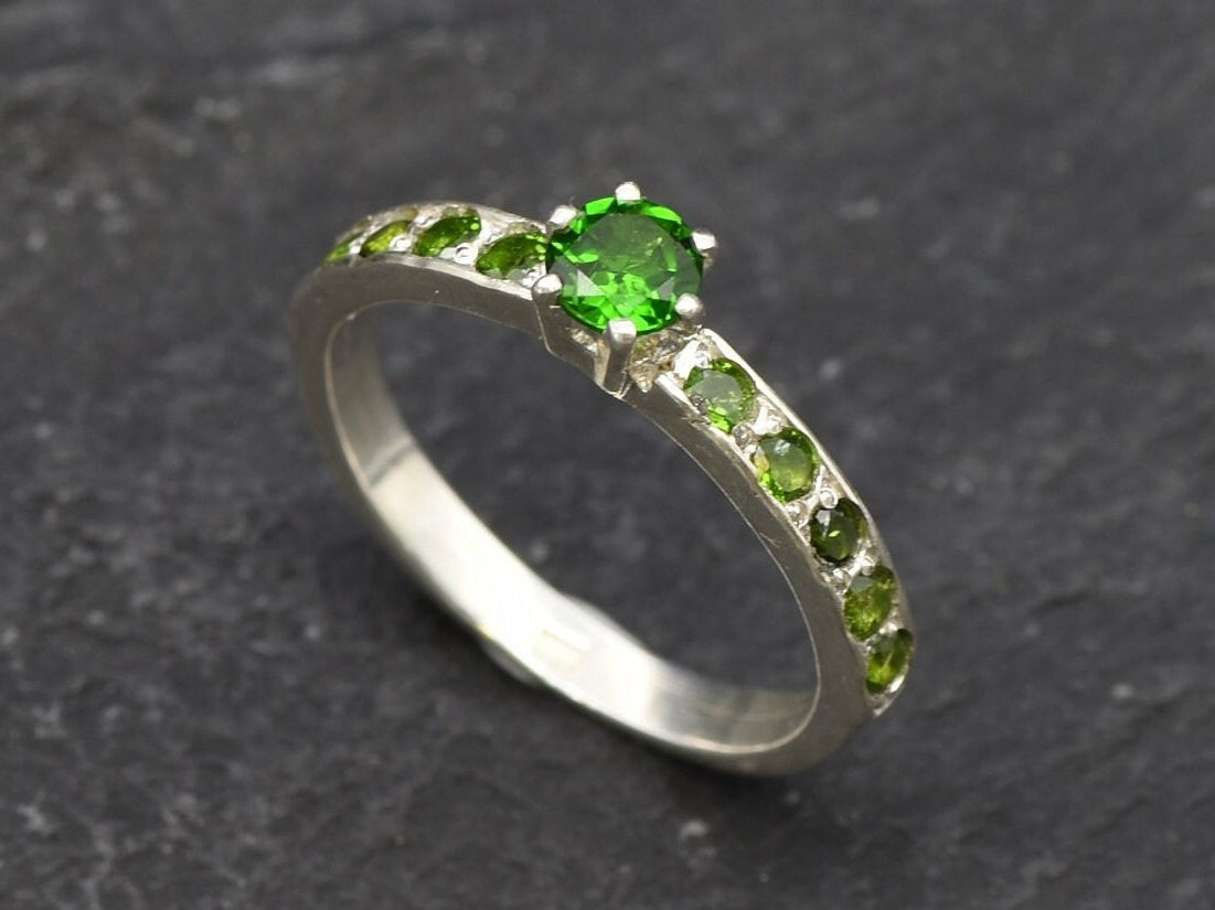 Chrome Diopside Ring, Vintage Green Ring, Natural Chrome, Green Band, Green Promise Ring, Green Diamond Ring, 925 Silver Ring, Silver Chrome