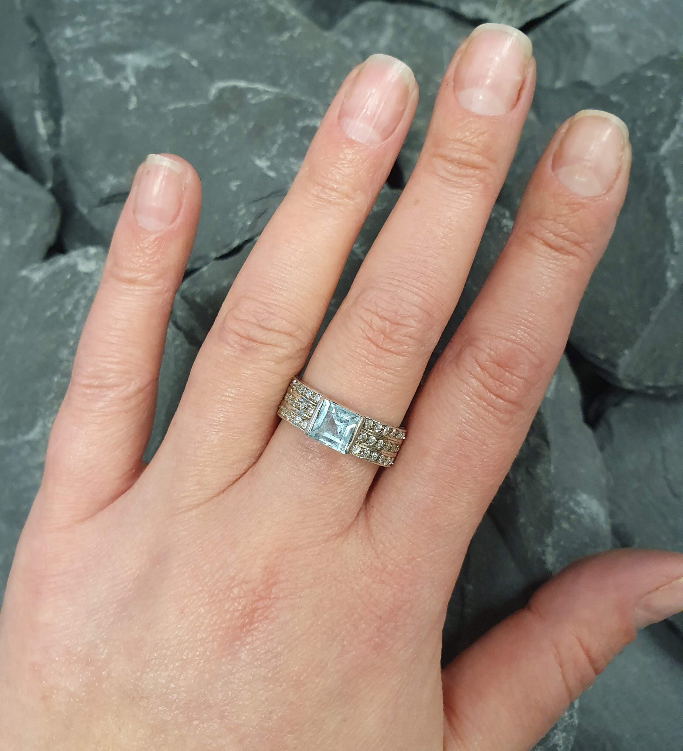 Blue Topaz Ring, Natural Blue Topaz, Triple Band Ring, Square Ring, Thick Band, Bezel Ring, Sky Blue Ring, Wide Band, Sterling Silver Ring