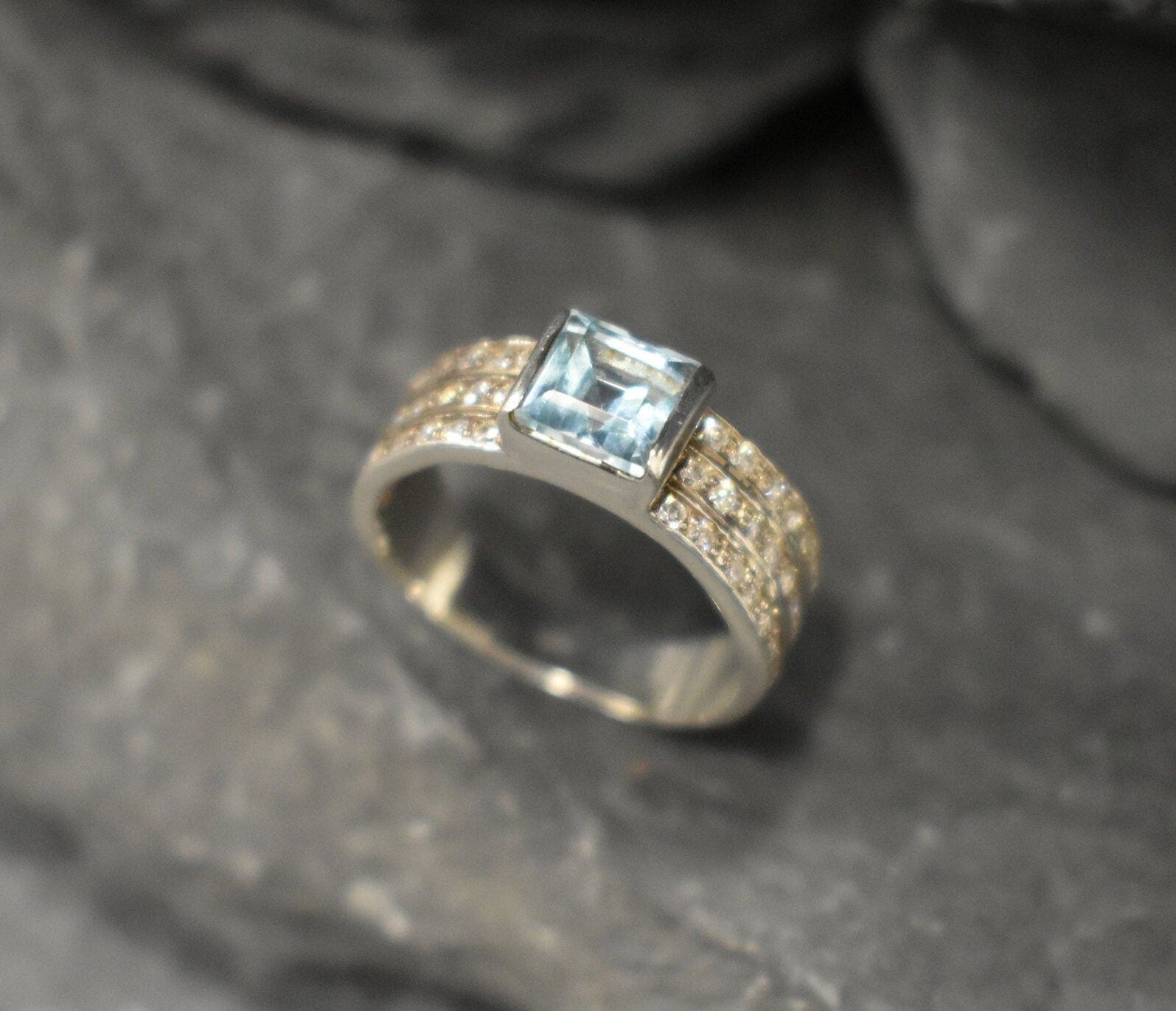 Blue Topaz Ring, Natural Blue Topaz, Triple Band Ring, Square Ring, Thick Band, Bezel Ring, Sky Blue Ring, Wide Band, Sterling Silver Ring