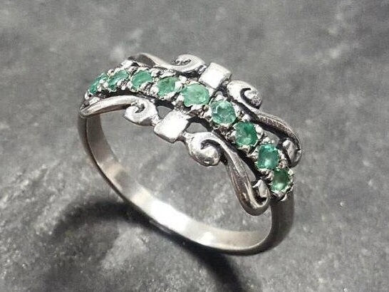 Emerald Tiara Ring, Natural Emerald Band, Vintage Ring, May Birthstone, Ornament Ring, Antique Ring, Green Crown Band, Solid Silver Ring