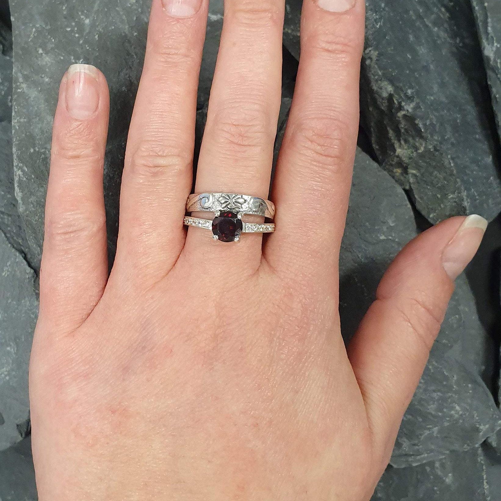 Garnet Ring, Natural Garnet, January Birthstone, Double Band Ring, Two Ring Set, Vintage Ring, Red Stone Ring, Sparkly Ring, 925 Silver Ring
