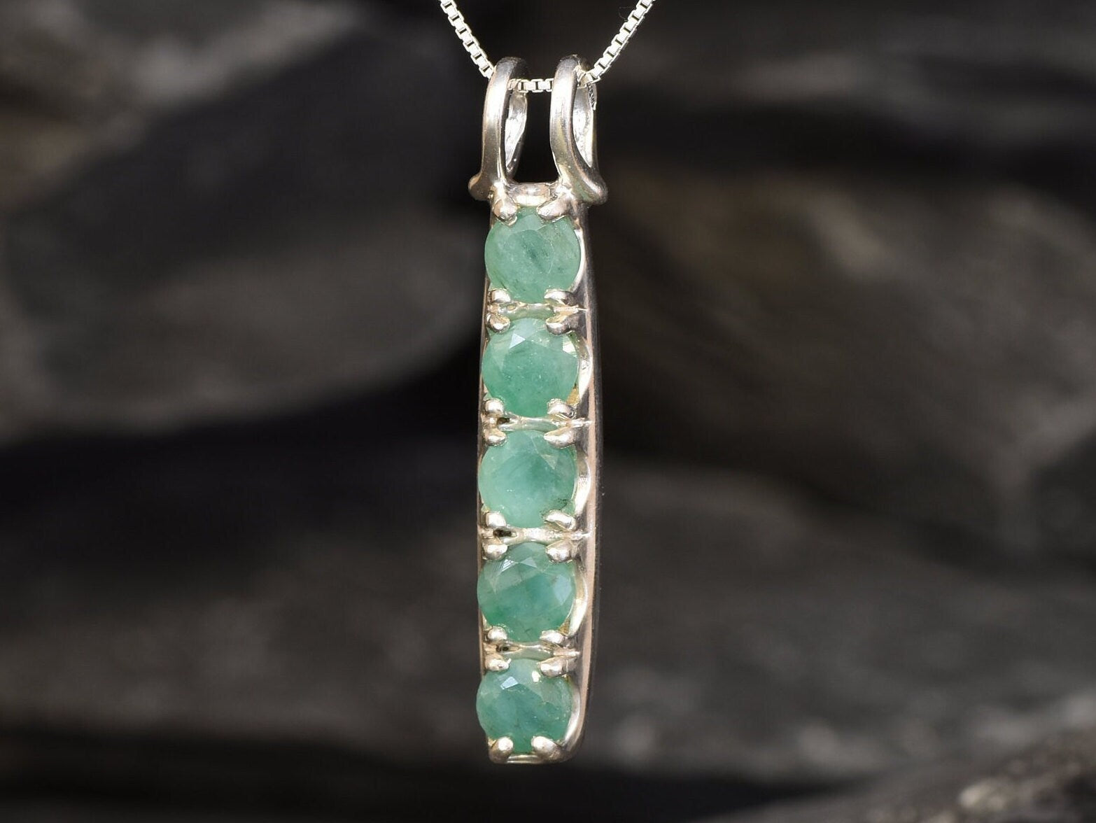 Emerald Pendant, Natural Emerald, Vertical Necklace, Long Drop Pendant, May Birthstone, Layering Necklace, Bohemian Pendant, Solid Silver