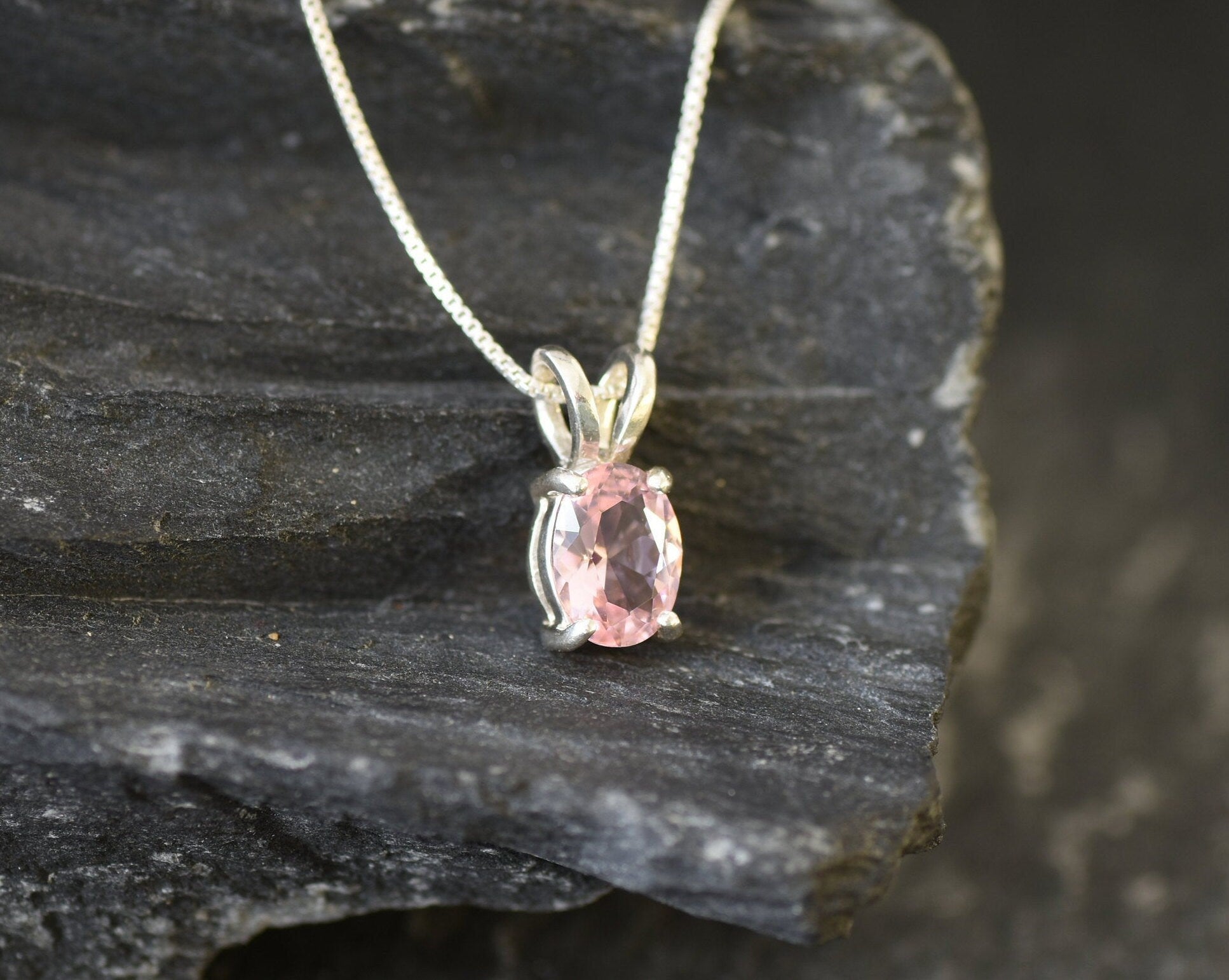 Morganite Pendant, Created Morganite, Pink Dainty Pendant, Pink Oval Pendant, Pink Diamond Pendant, Dainty Pendant, Pink Pendant, 925 Silver