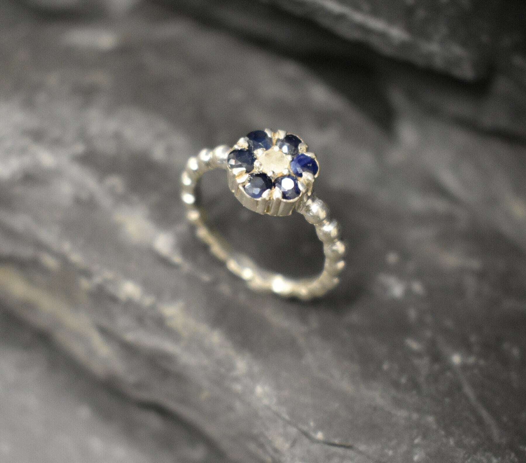 Blue Flower Ring, Natural Sapphire Ring, September Birthstone, Daisy Ring, Dainty Flower Ring, Floral Ring, Dainty Ring, Solid Silver Ring