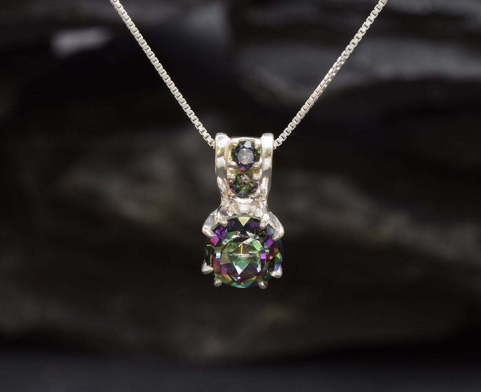 Mystic Topaz Pendant, Natural Mystic Topaz, Round Pendant, Dainty Pendant, Purple Pendant, Vintage Pendant, Silver Pendant, 925 Solid Silver