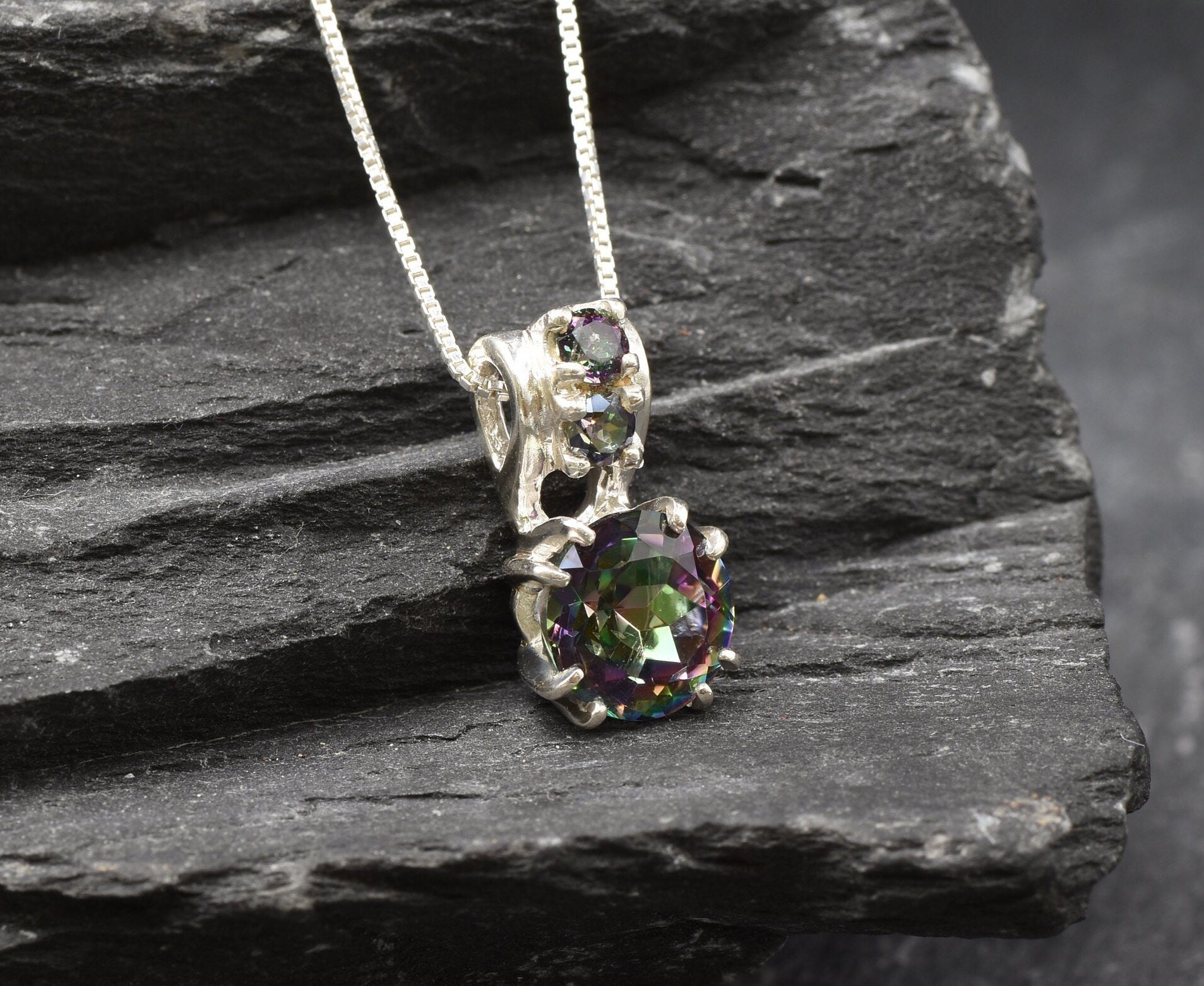 Mystic Topaz Pendant, Natural Mystic Topaz, Round Pendant, Dainty Pendant, Purple Pendant, Vintage Pendant, Silver Pendant, 925 Solid Silver